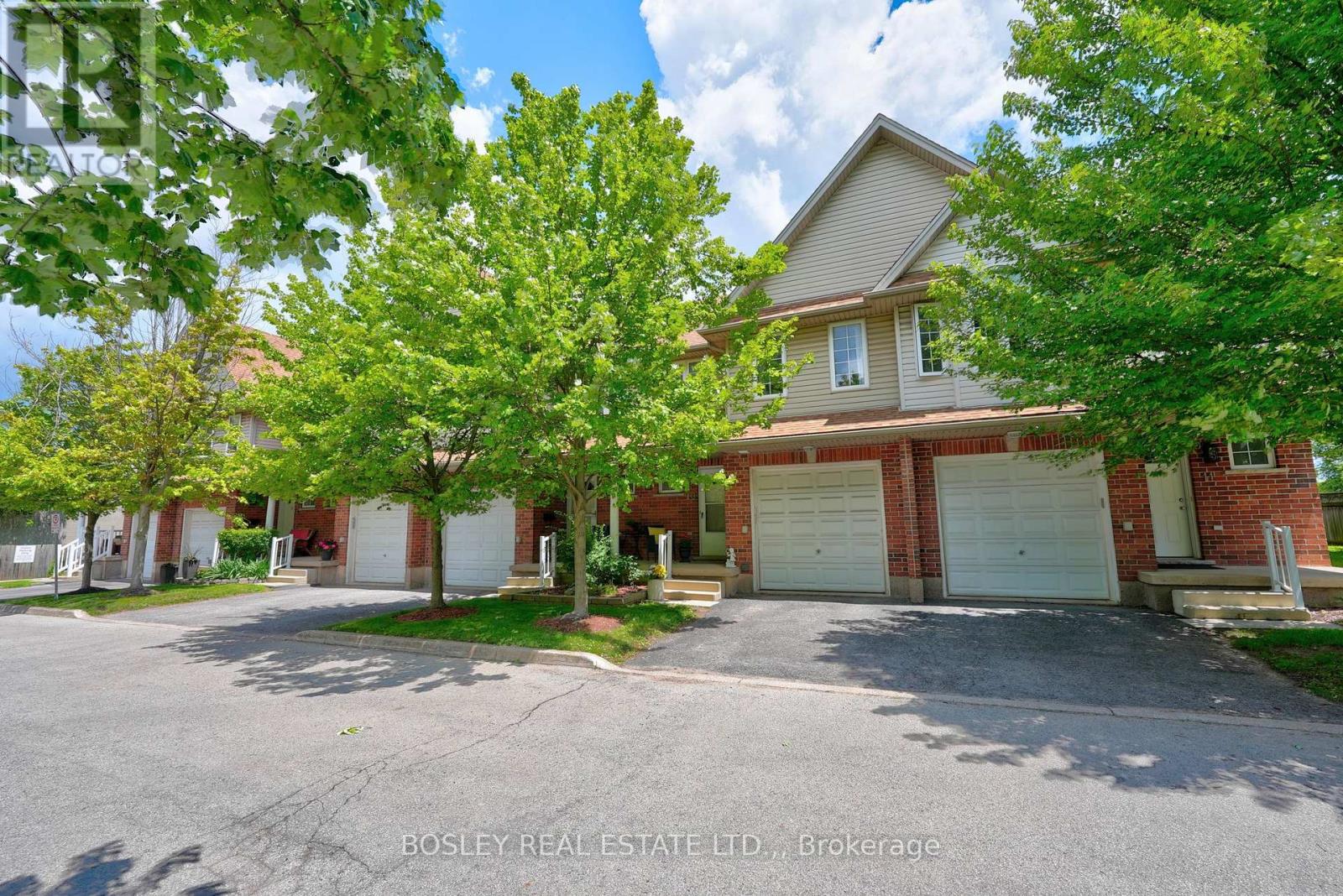 10 - 6263 Valley Way, Niagara Falls, Ontario  L2E 0A1 - Photo 1 - X13475008