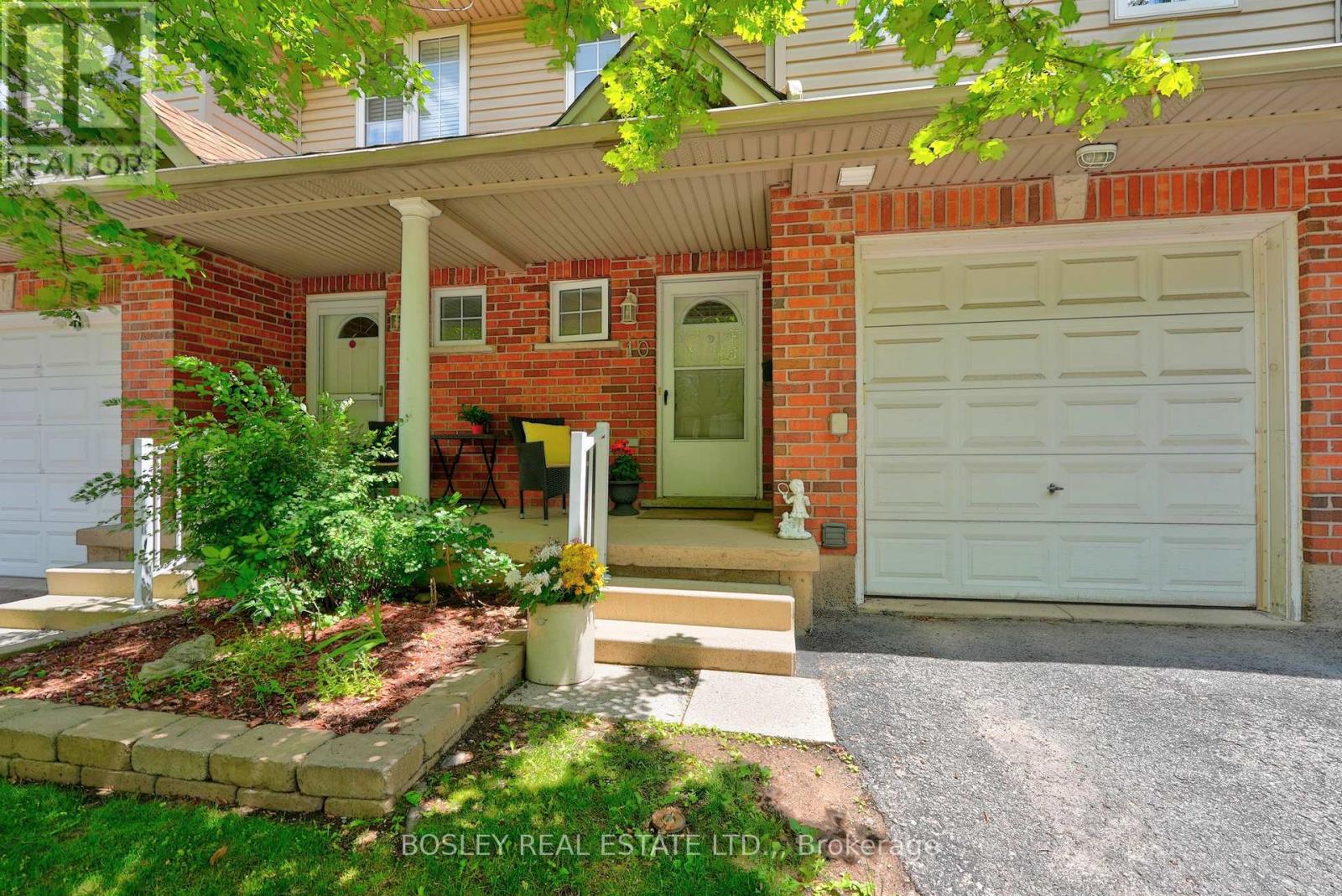 10 - 6263 Valley Way, Niagara Falls, Ontario  L2E 0A1 - Photo 2 - X13475008