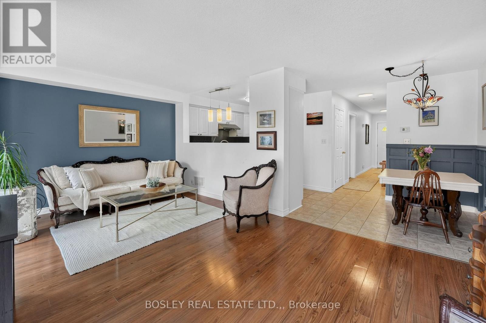 10 - 6263 Valley Way, Niagara Falls, Ontario  L2E 0A1 - Photo 3 - X13475008