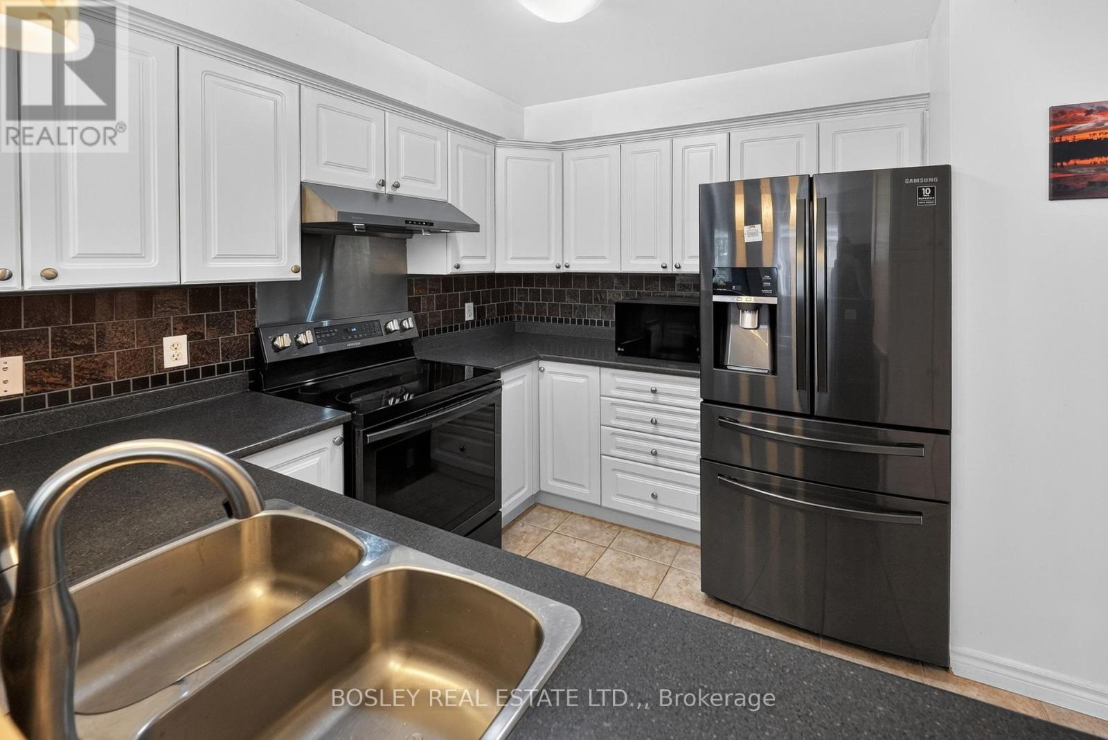 10 - 6263 Valley Way, Niagara Falls, Ontario  L2E 0A1 - Photo 9 - X13475008
