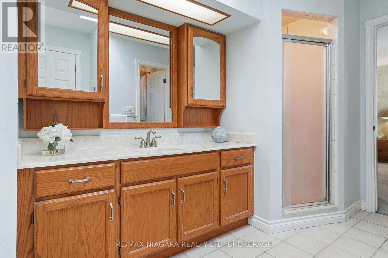 50 Henley Drive, St. Catharines, Ontario  L2N 4A9 - Photo 13 - X13480646