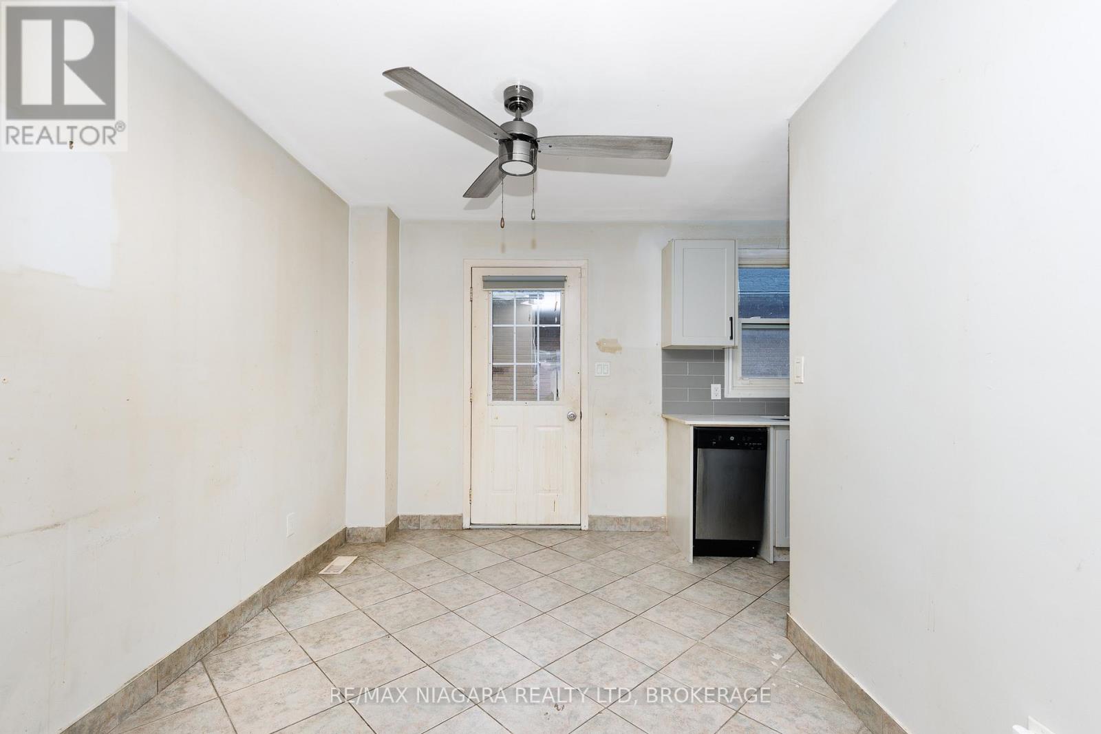 1 - 252 Bertie Street, Fort Erie, Ontario  L2A 1Z6 - Photo 10 - X13480702