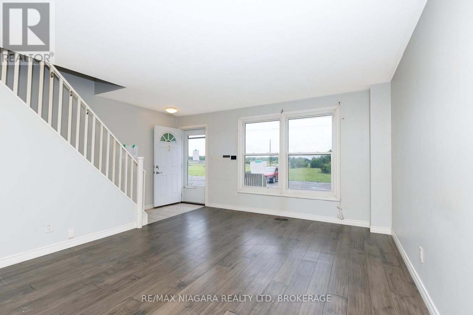 1 - 252 Bertie Street, Fort Erie, Ontario  L2A 1Z6 - Photo 3 - X13480702