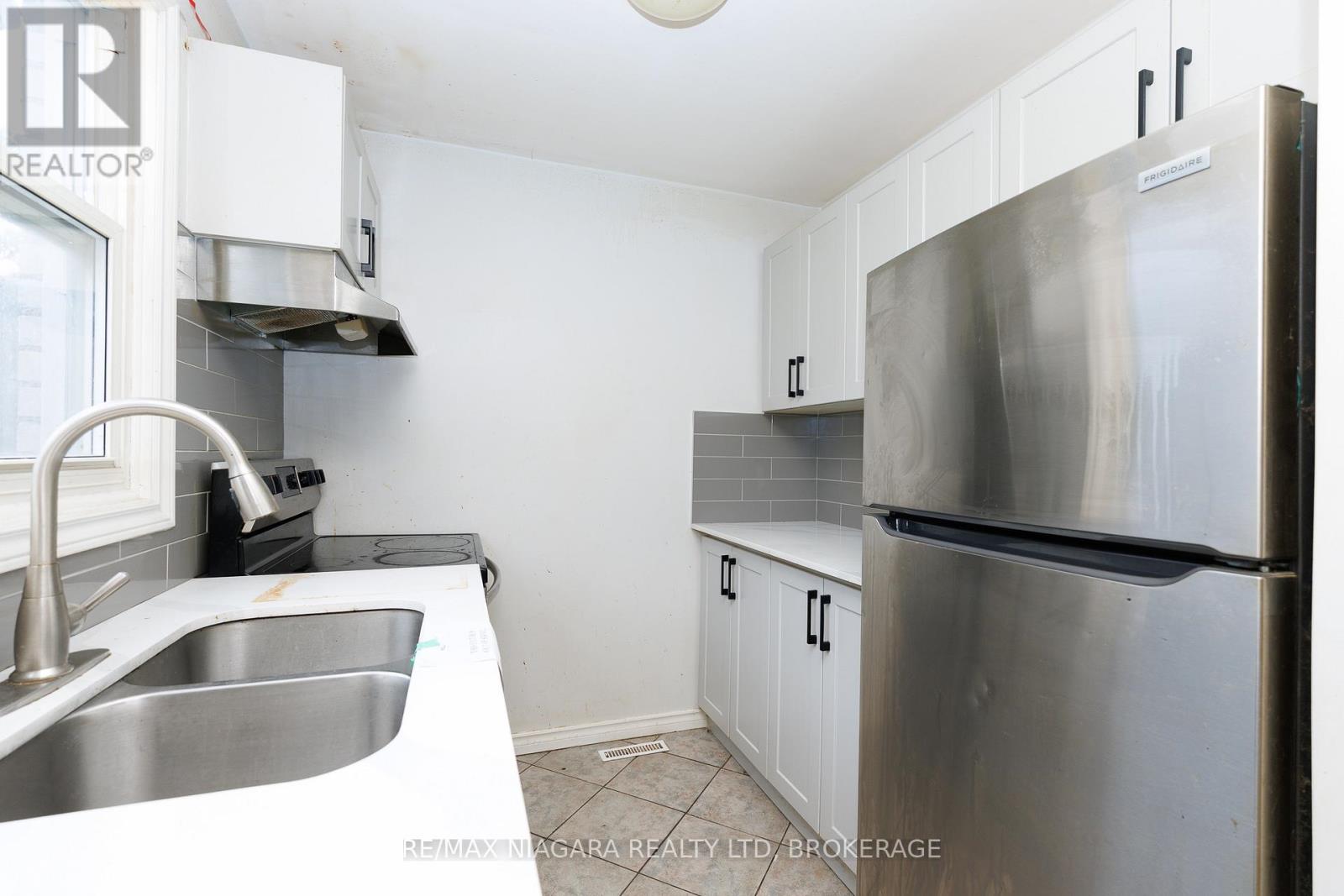 1 - 252 Bertie Street, Fort Erie, Ontario  L2A 1Z6 - Photo 9 - X13480702