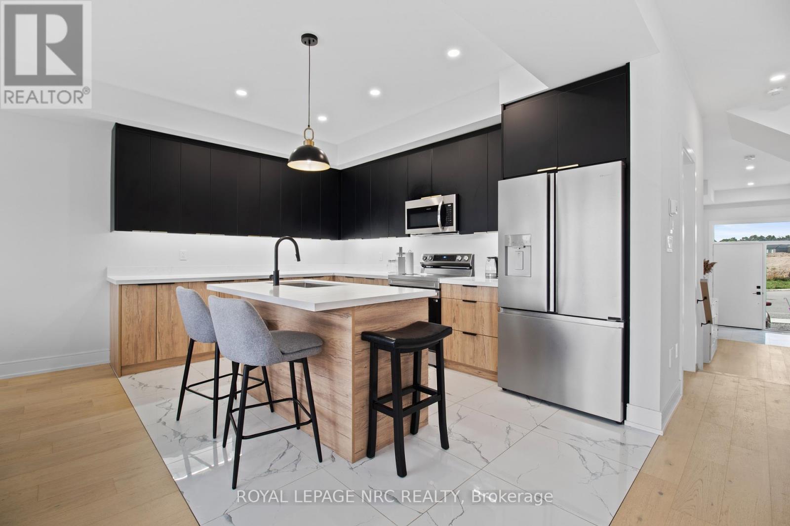 7392 Splendour Drive, Niagara Falls, Ontario  L2H 3V7 - Photo 11 - X13482718