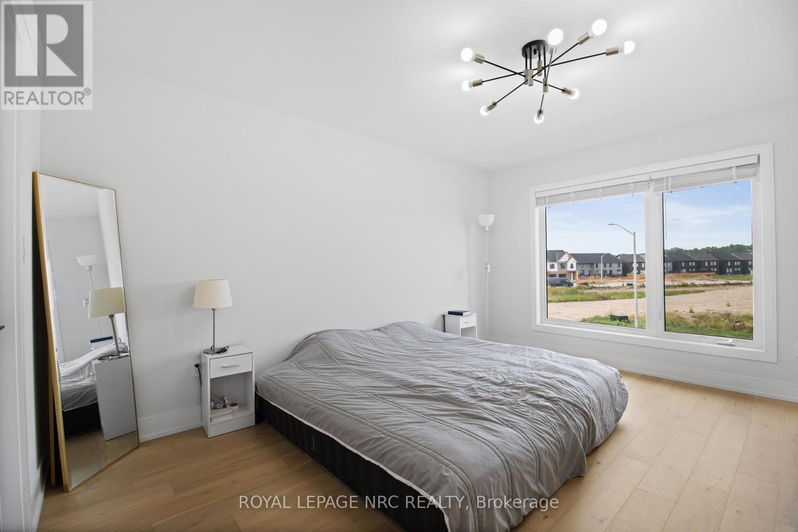 7392 Splendour Drive, Niagara Falls, Ontario  L2H 3V7 - Photo 20 - X13482718