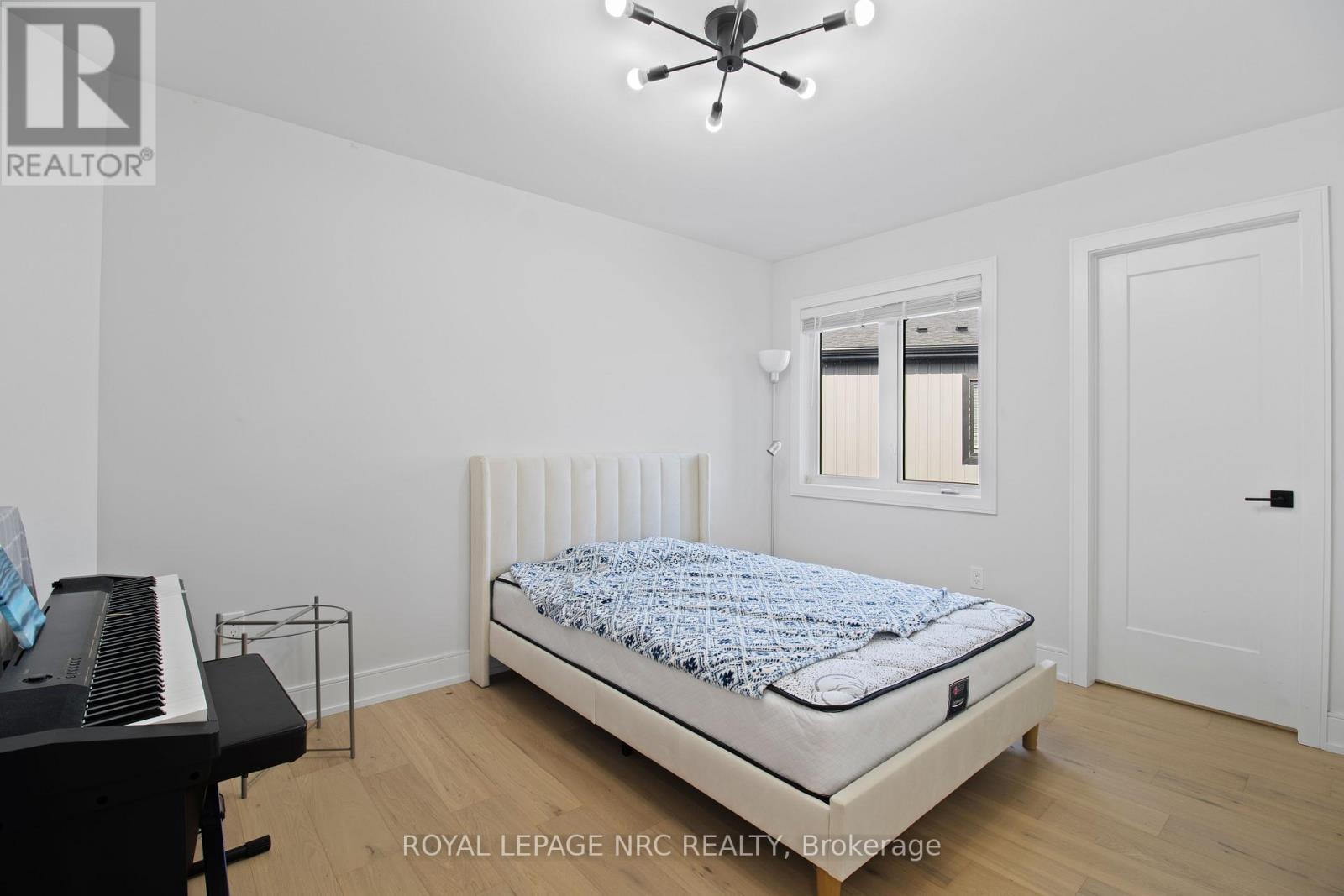 7392 Splendour Drive, Niagara Falls, Ontario  L2H 3V7 - Photo 25 - X13482718