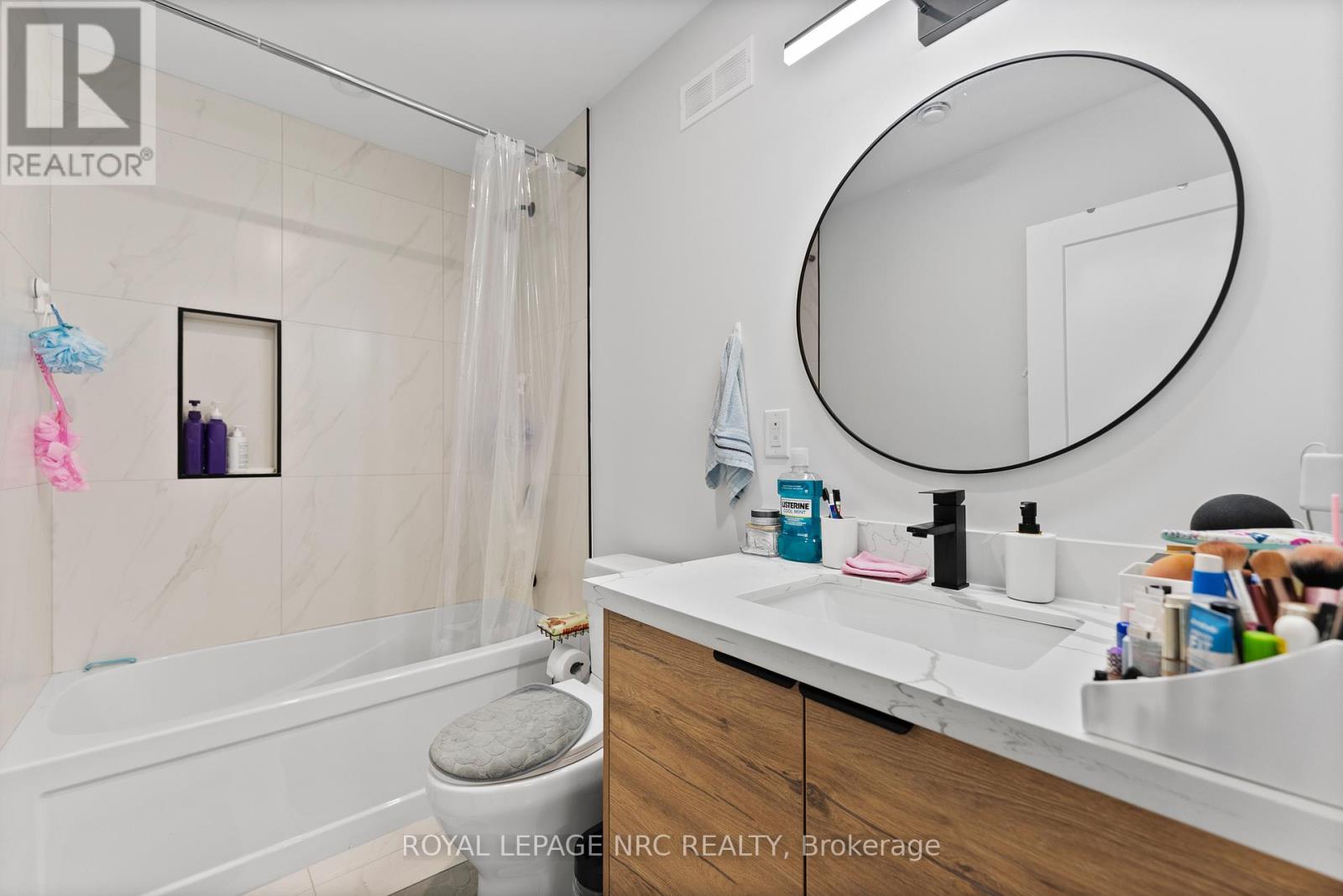 7392 Splendour Drive, Niagara Falls, Ontario  L2H 3V7 - Photo 33 - X13482718
