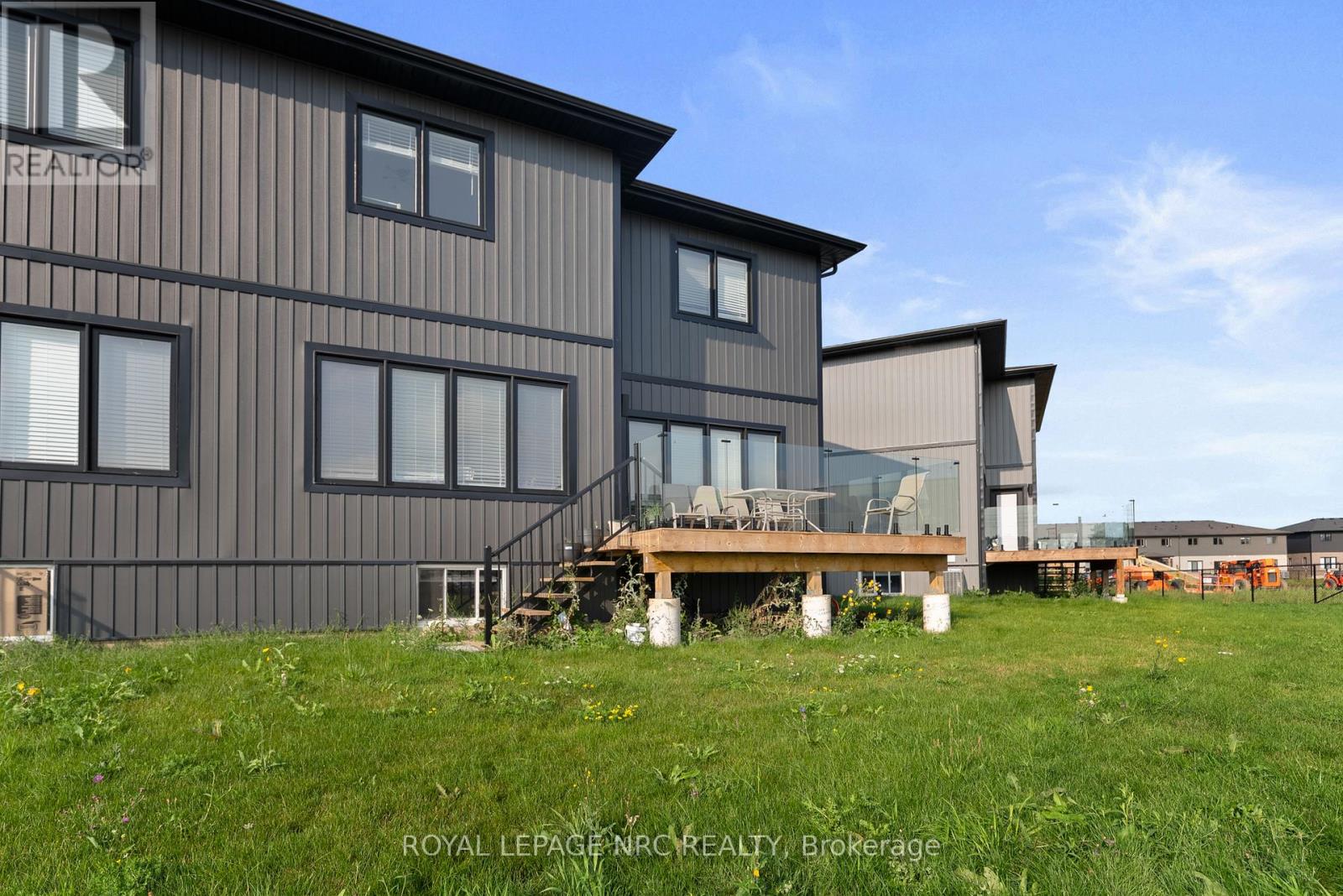 7392 Splendour Drive, Niagara Falls, Ontario  L2H 3V7 - Photo 38 - X13482718