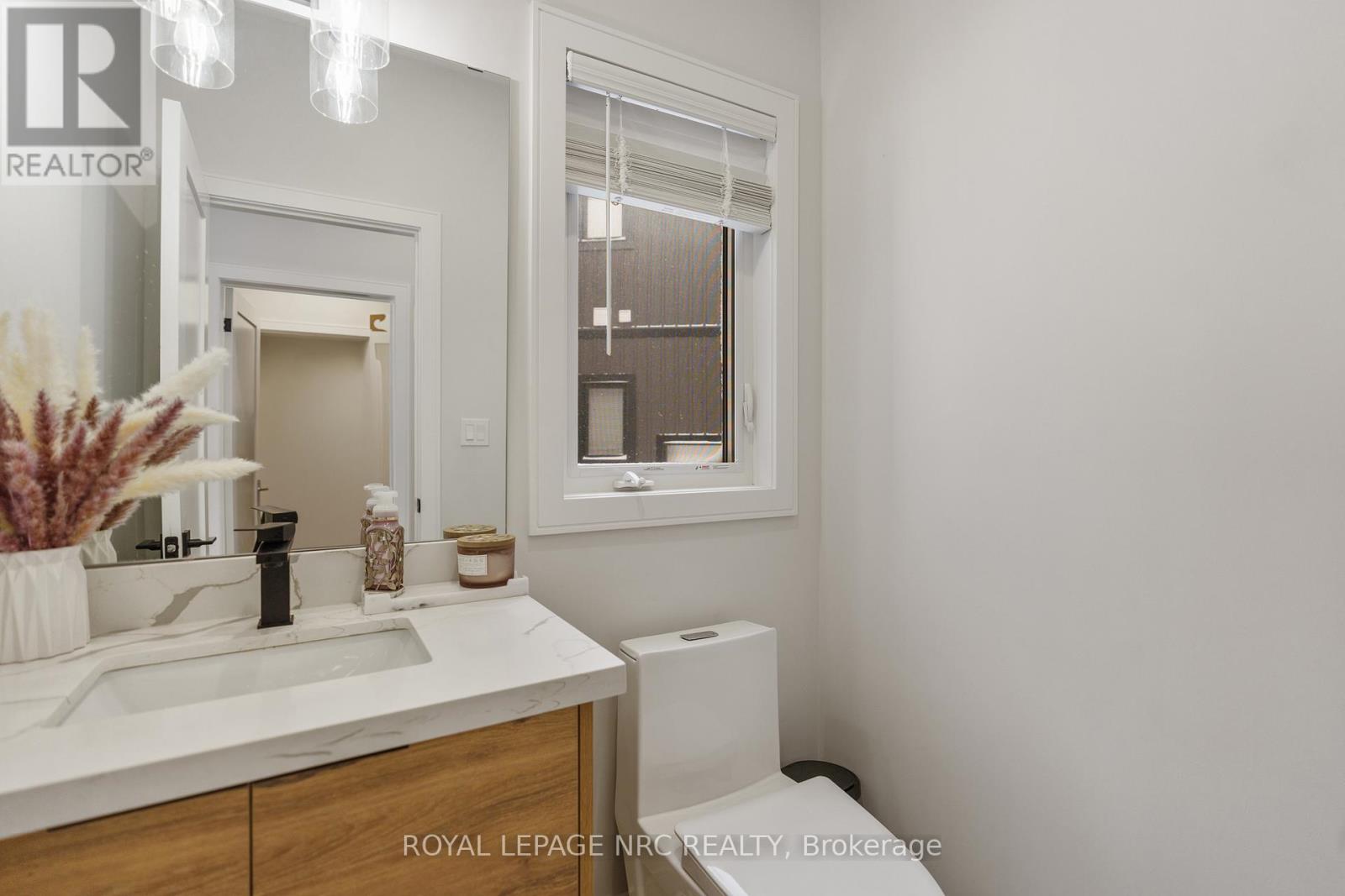 7386 Splendour Drive, Niagara Falls, Ontario  L2H 3V8 - Photo 11 - X13482720