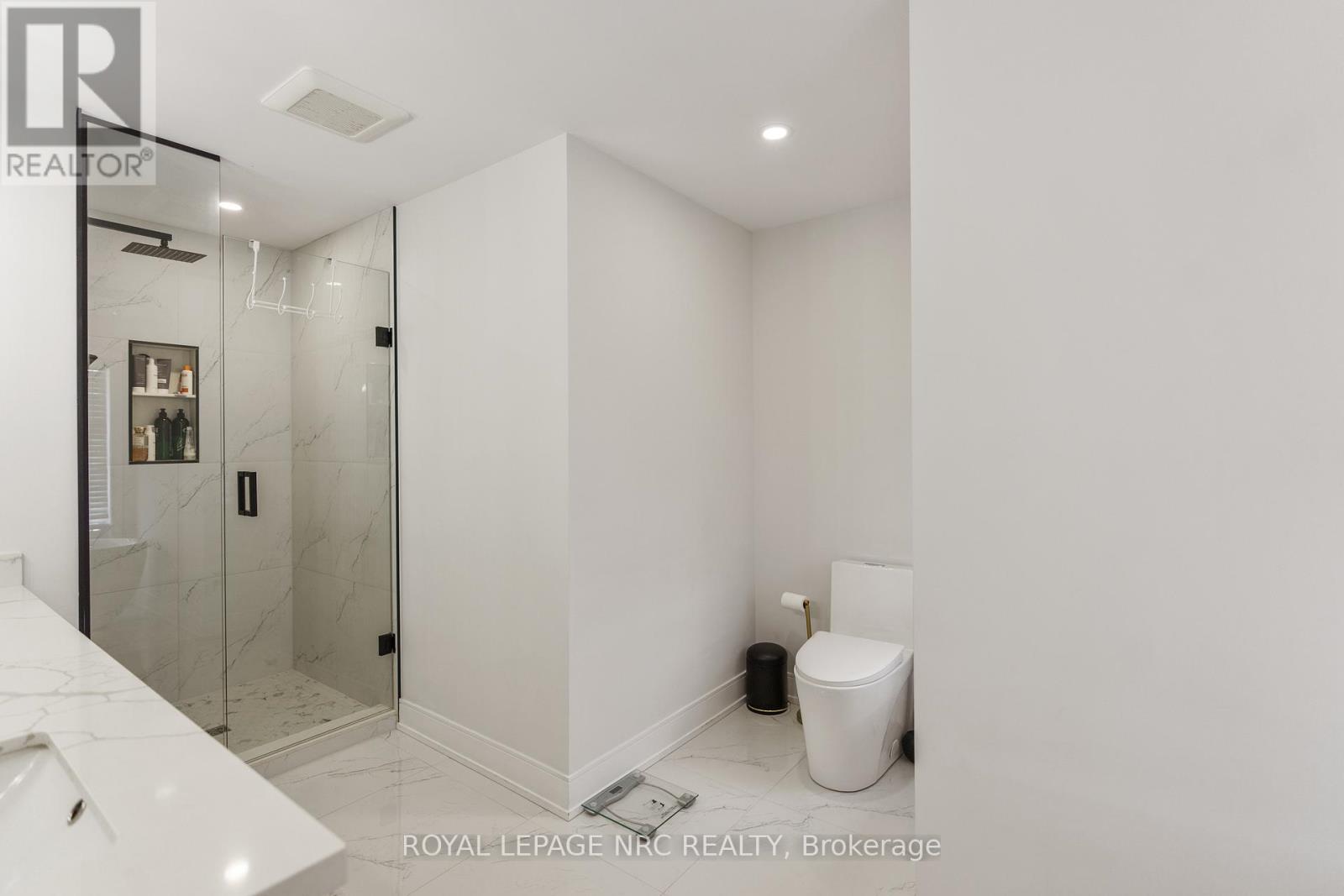 7386 Splendour Drive, Niagara Falls, Ontario  L2H 3V8 - Photo 15 - X13482720
