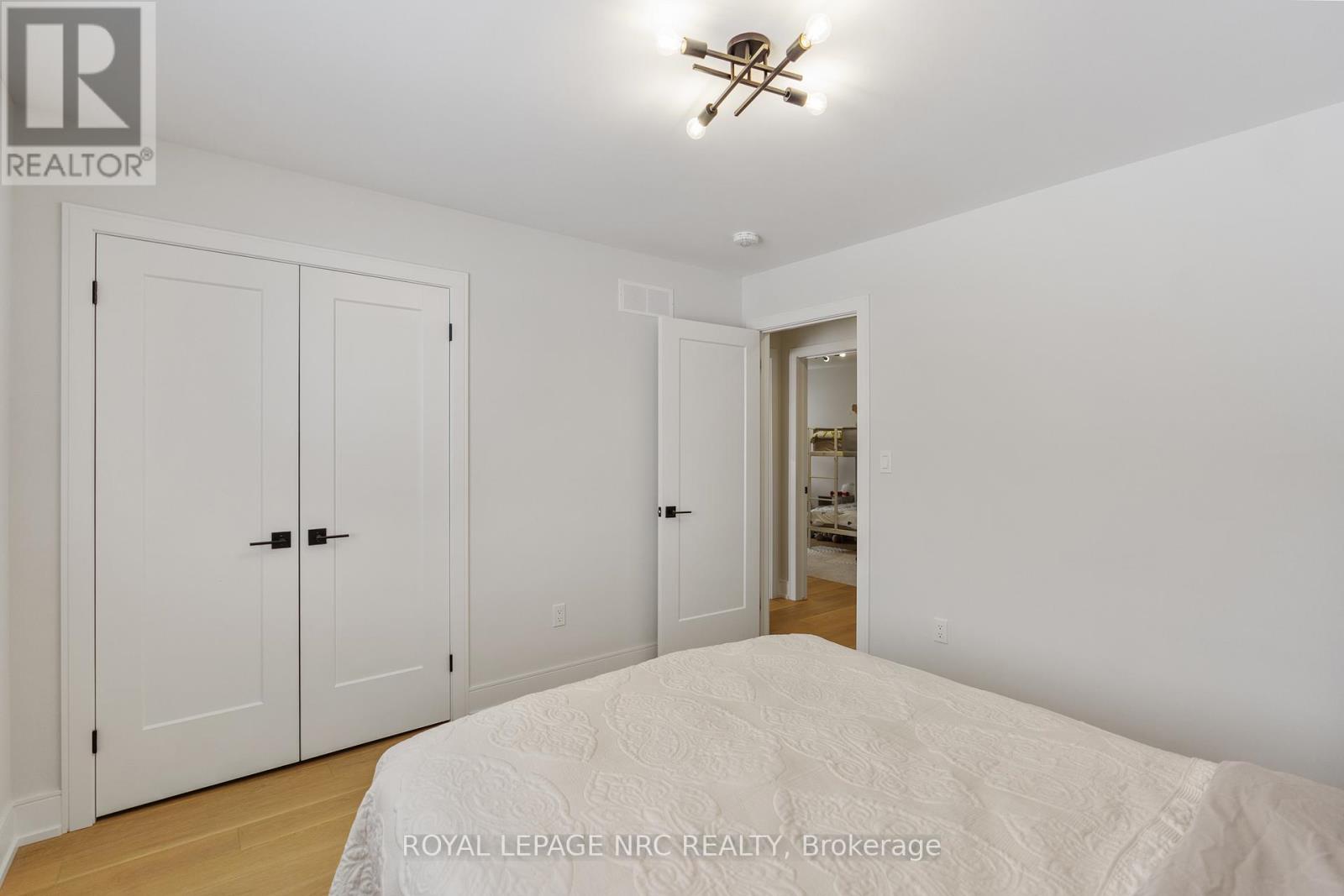 7386 Splendour Drive, Niagara Falls, Ontario  L2H 3V8 - Photo 18 - X13482720