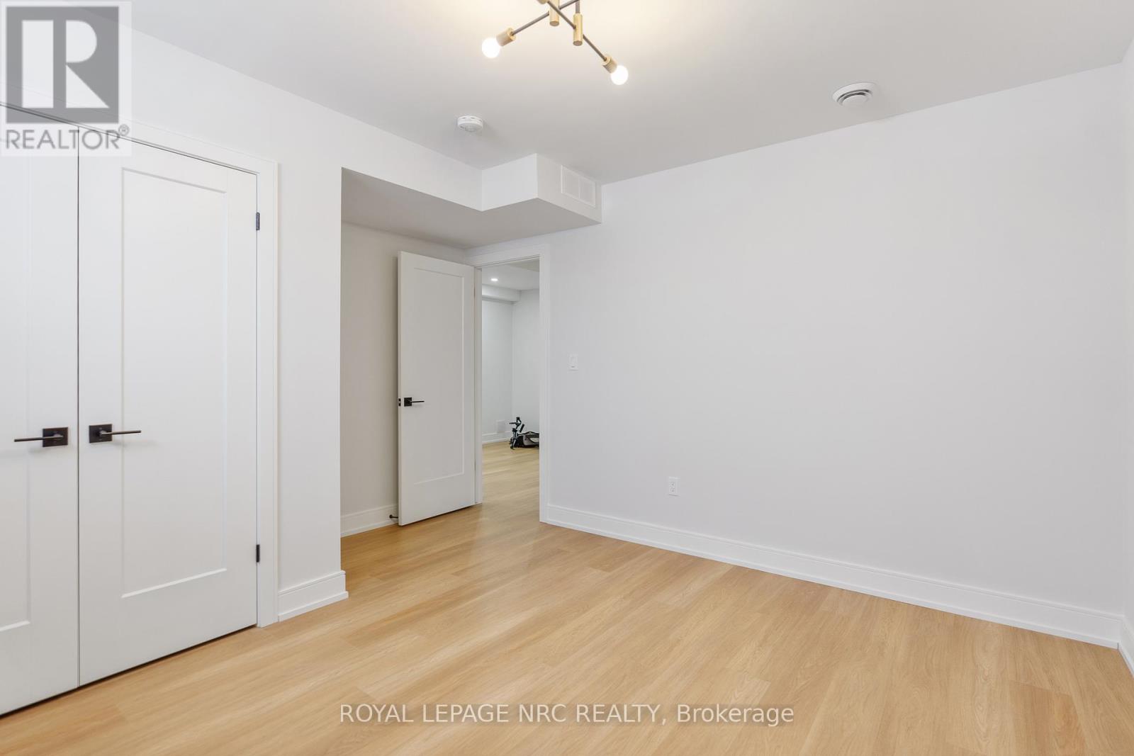 7386 Splendour Drive, Niagara Falls, Ontario  L2H 3V8 - Photo 28 - X13482720