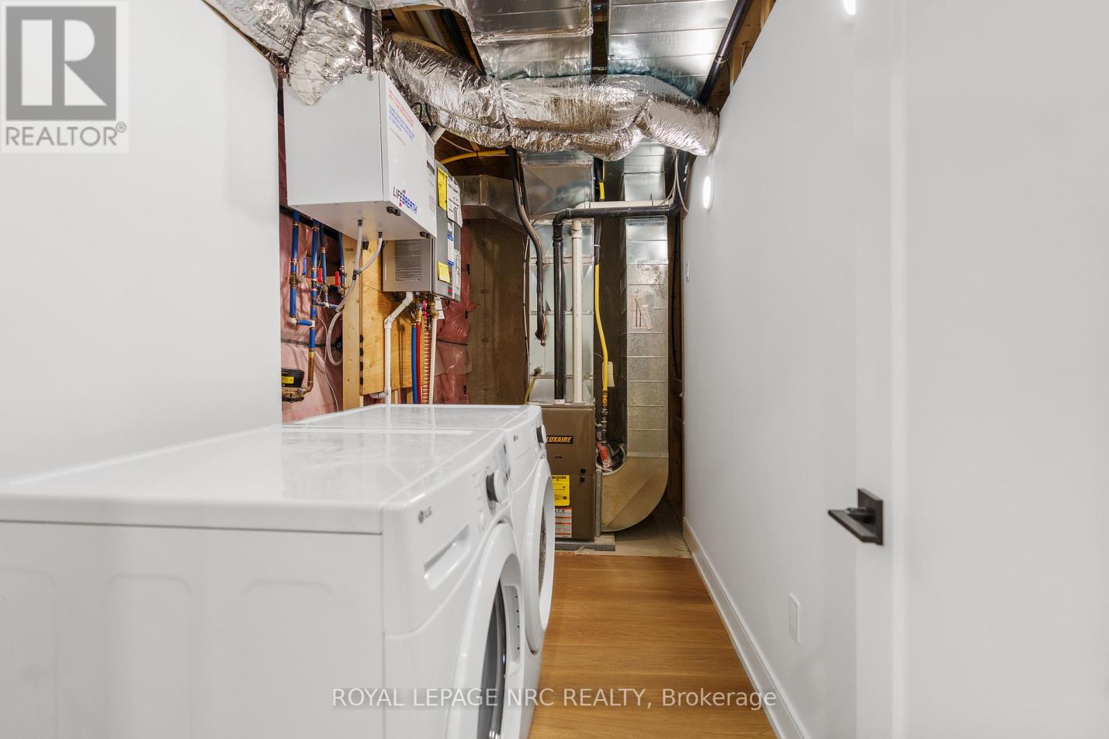 7386 Splendour Drive, Niagara Falls, Ontario  L2H 3V8 - Photo 29 - X13482720