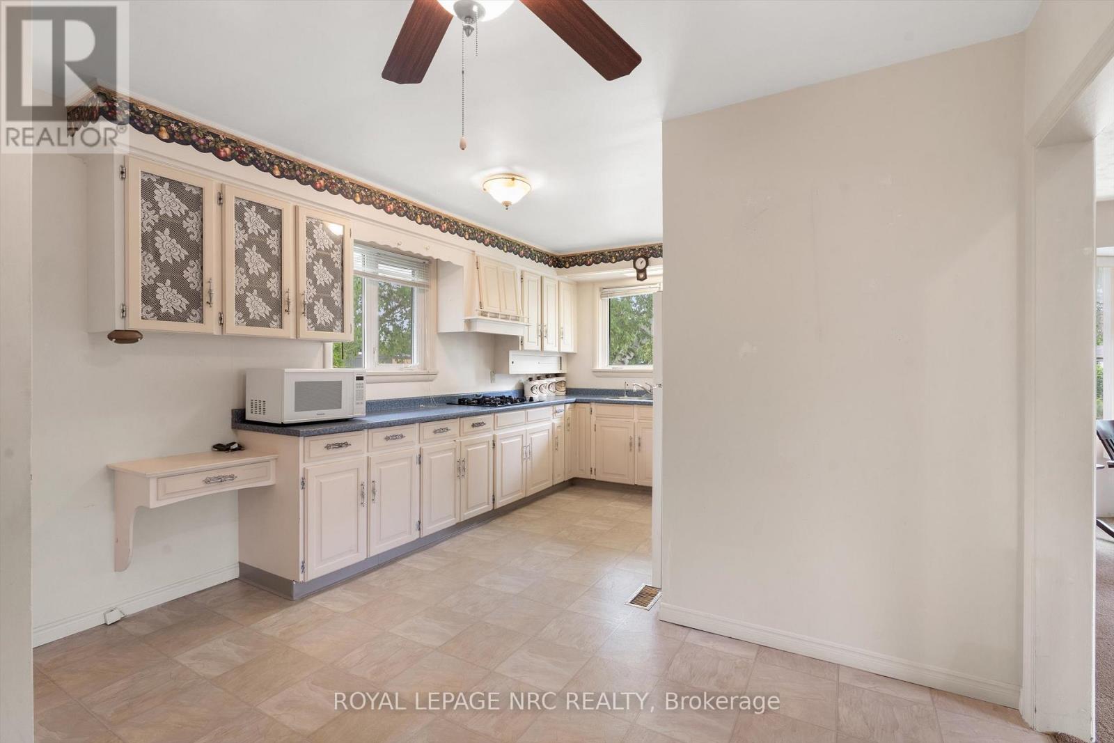 6502 Brock Street, Niagara Falls, Ontario  L2J 1W3 - Photo 7 - X13486646