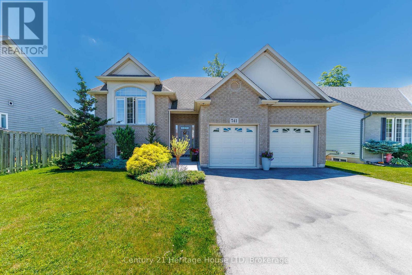 741 Nancy Road, Fort Erie, Ontario  L2A 6P8 - Photo 1 - X13487160