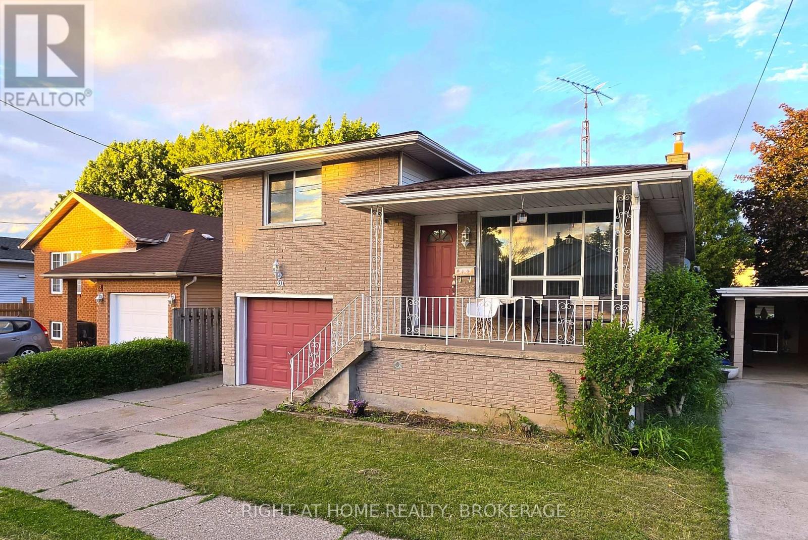 20 Augusta Avenue, St. Catharines, Ontario  L2M 5R2 - Photo 1 - X13488566