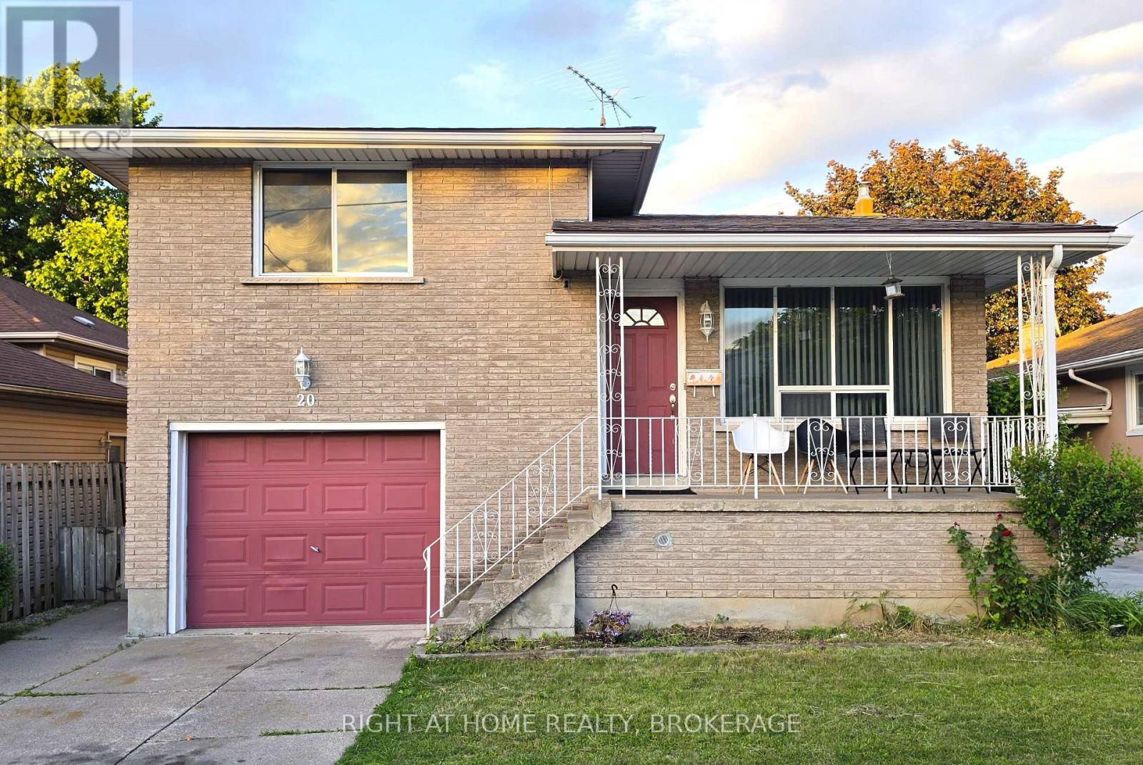 20 Augusta Avenue, St. Catharines, Ontario  L2M 5R2 - Photo 11 - X13488566