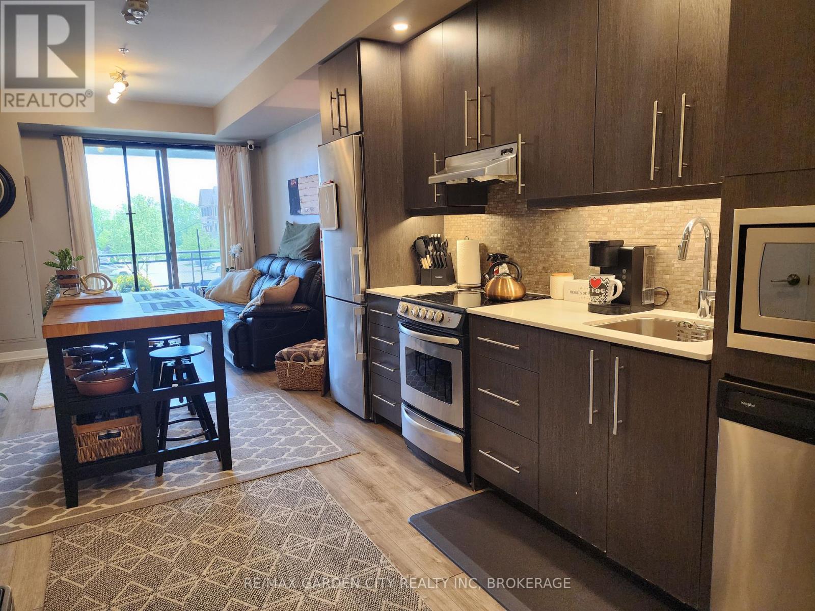 206 - 10 Esplanade Lane, Grimsby, Ontario  L3M 0H1 - Photo 4 - X13489338