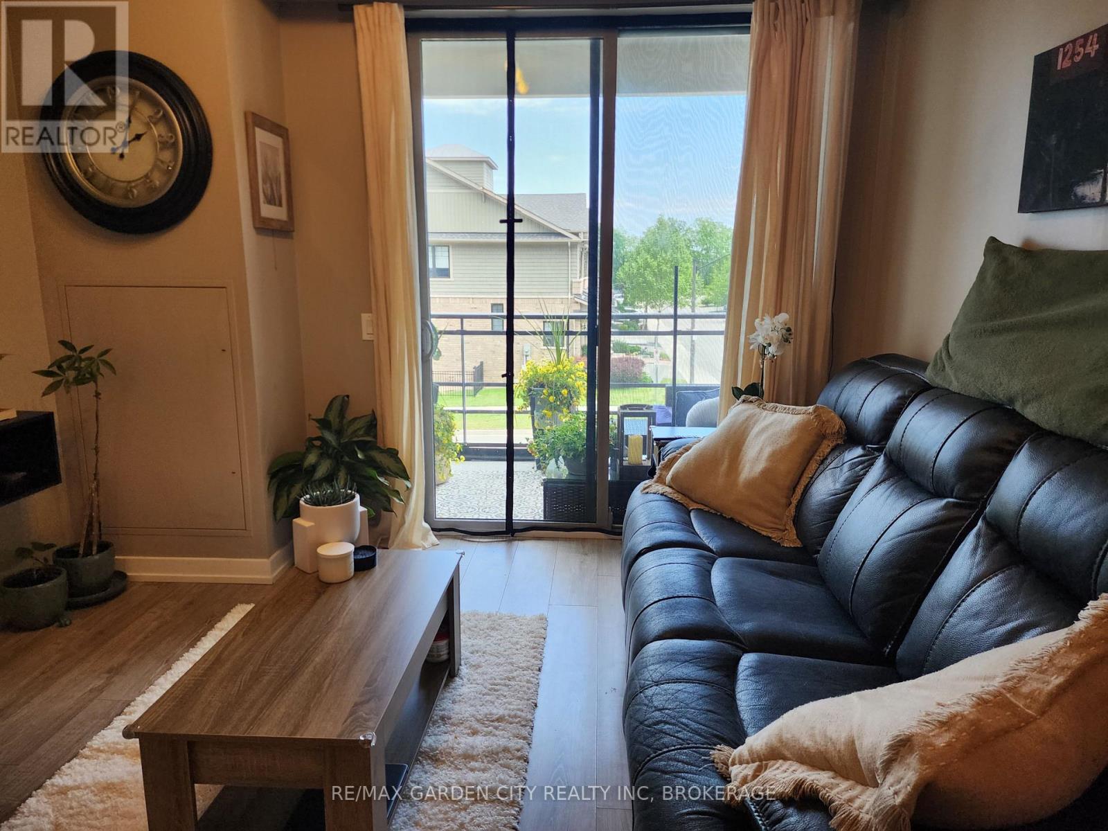 206 - 10 Esplanade Lane, Grimsby, Ontario  L3M 0H1 - Photo 7 - X13489338