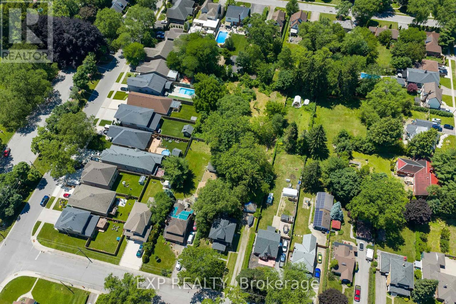 6111 Carlton Avenue, Niagara Falls, Ontario  L2G 5J8 - Photo 2 - X13489372
