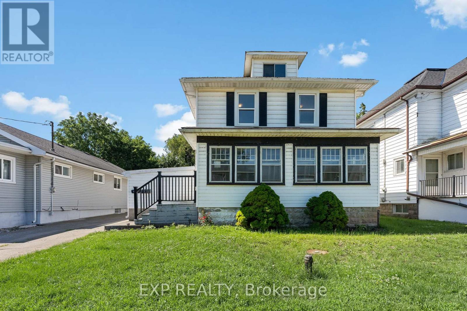 221 Bowen Road, Fort Erie, Ontario  L2A 2Y6 - Photo 1 - X13490598