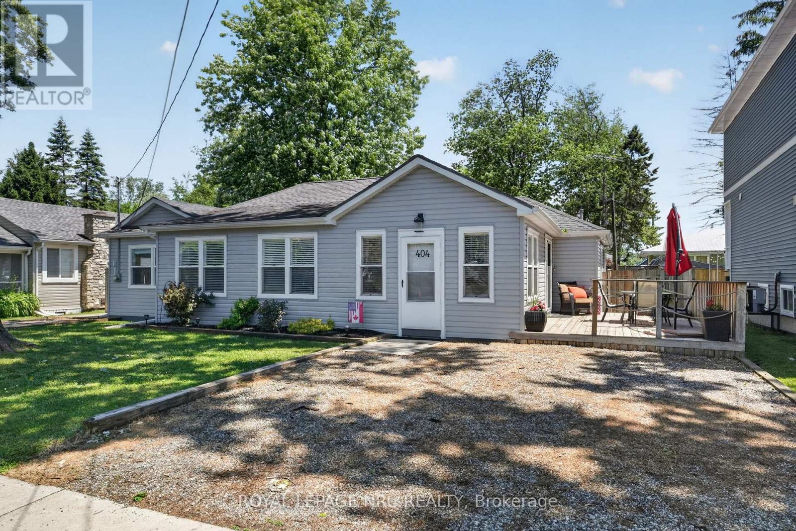 404 Lakewood Avenue, Fort Erie, Ontario  L0S 1B0 - Photo 1 - X13493358