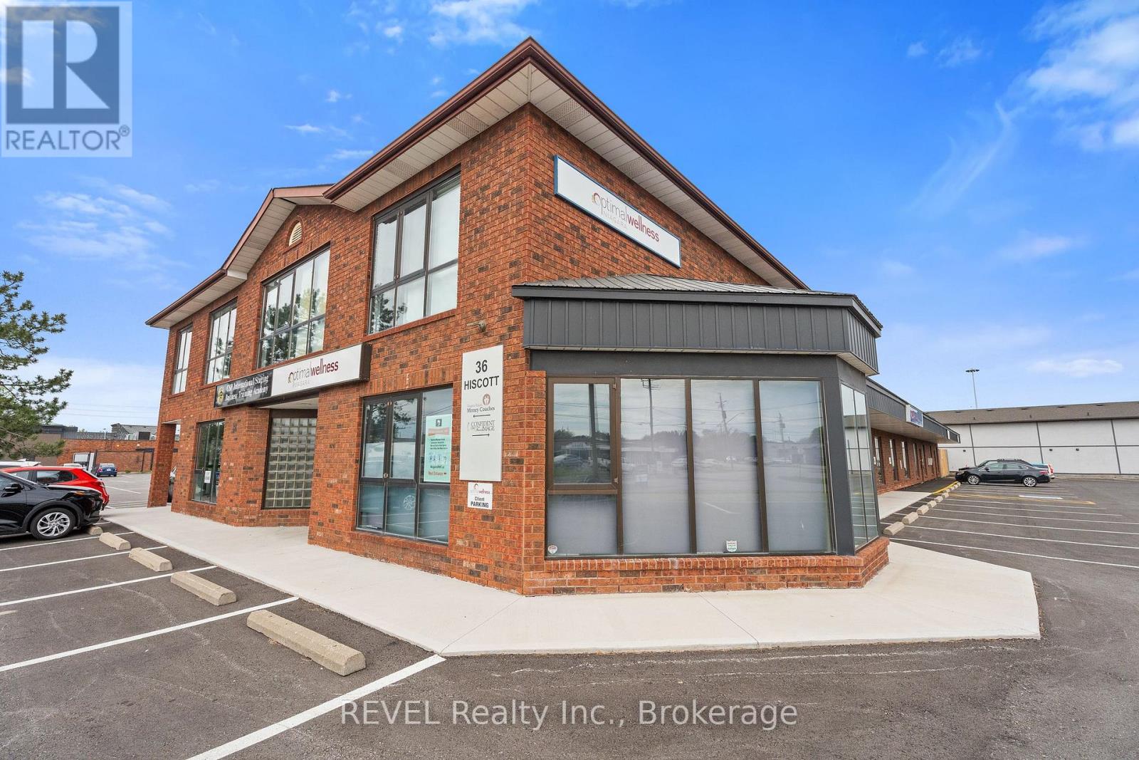 100b - 36 Hiscott Street, St. Catharines, Ontario  L2R 1C8 - Photo 1 - X13493770