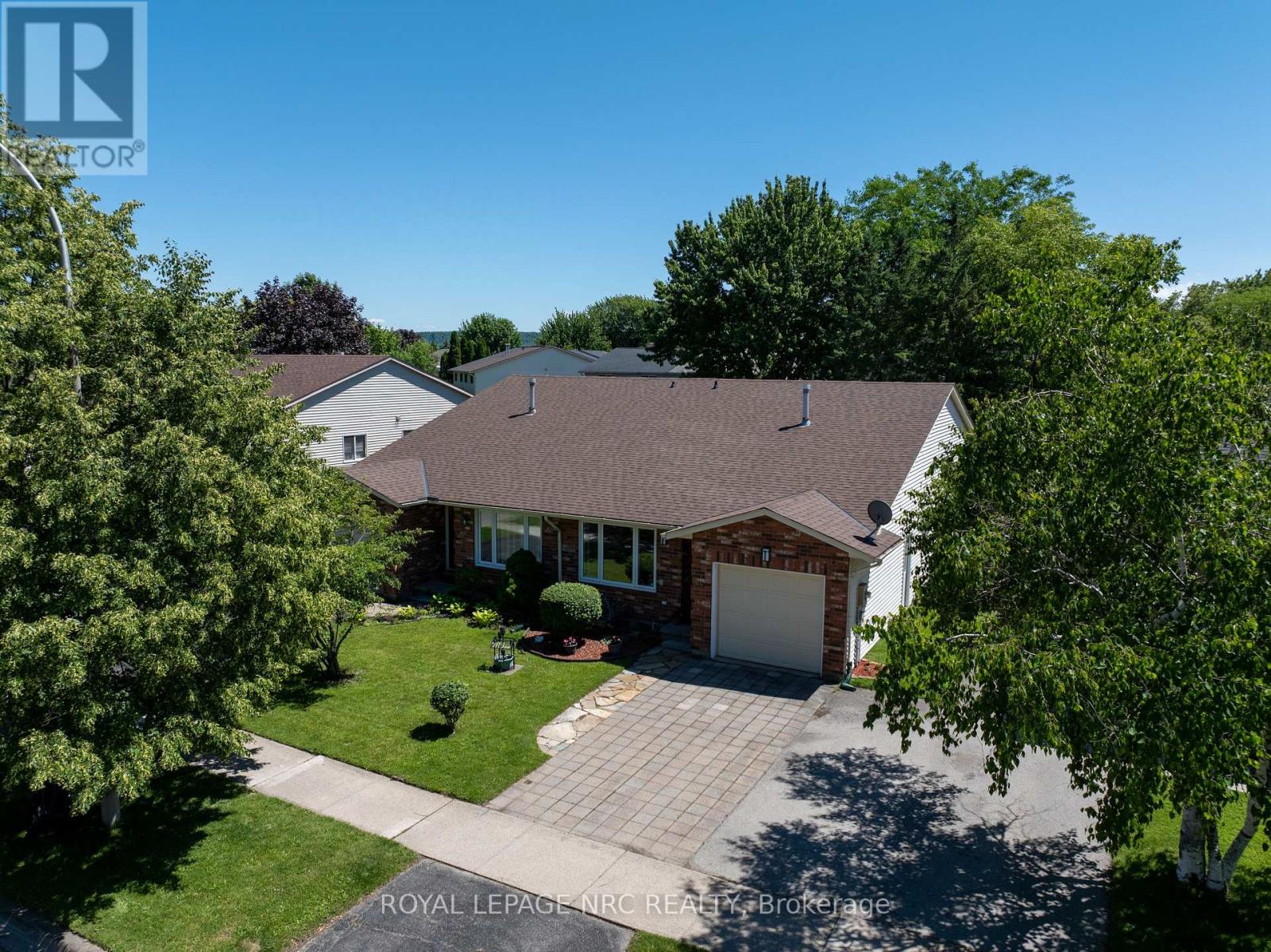 4916 Homestead Drive, Lincoln, Ontario  L3J 0C4 - Photo 2 - X13494264