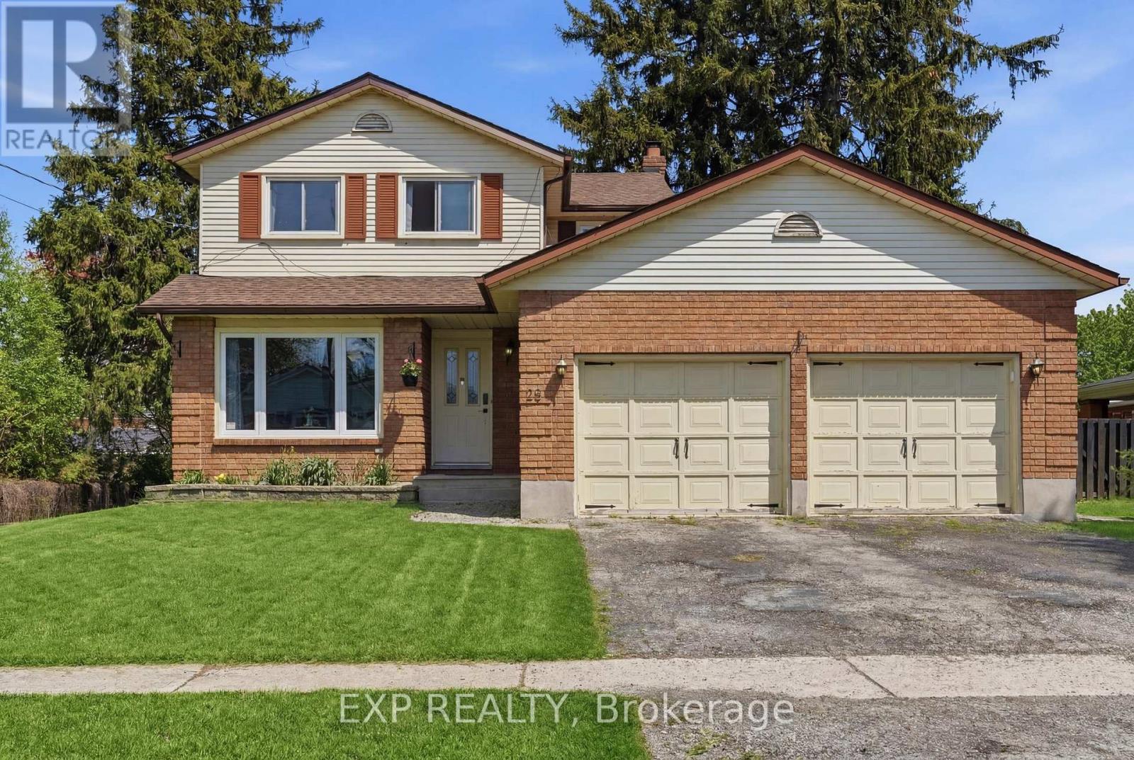 25 Edmund Street, St. Catharines, Ontario  L2R 2G3 - Photo 1 - X13496982
