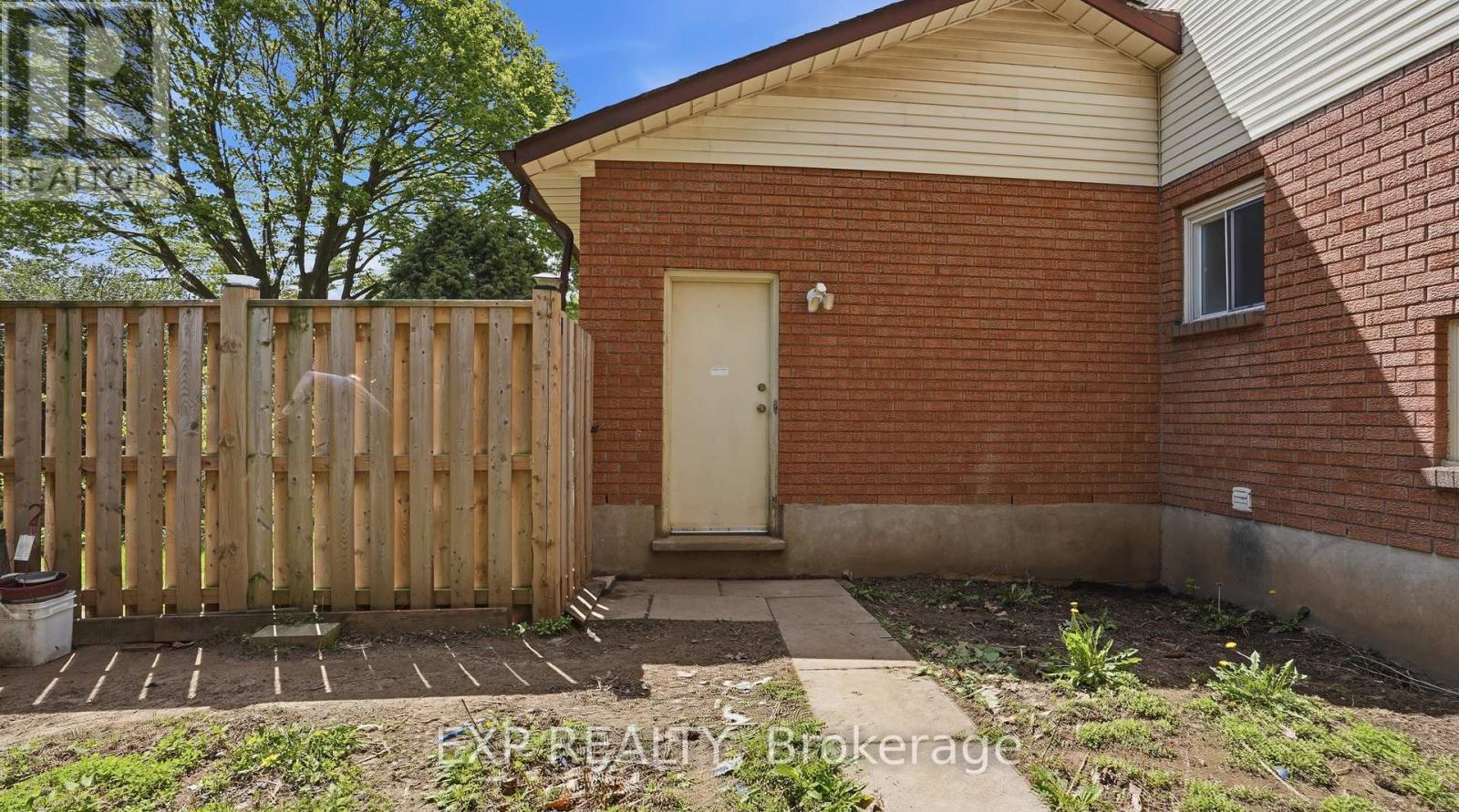 25 Edmund Street, St. Catharines, Ontario  L2R 2G3 - Photo 17 - X13496982