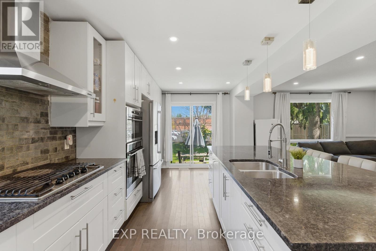 25 Edmund Street, St. Catharines, Ontario  L2R 2G3 - Photo 2 - X13496982
