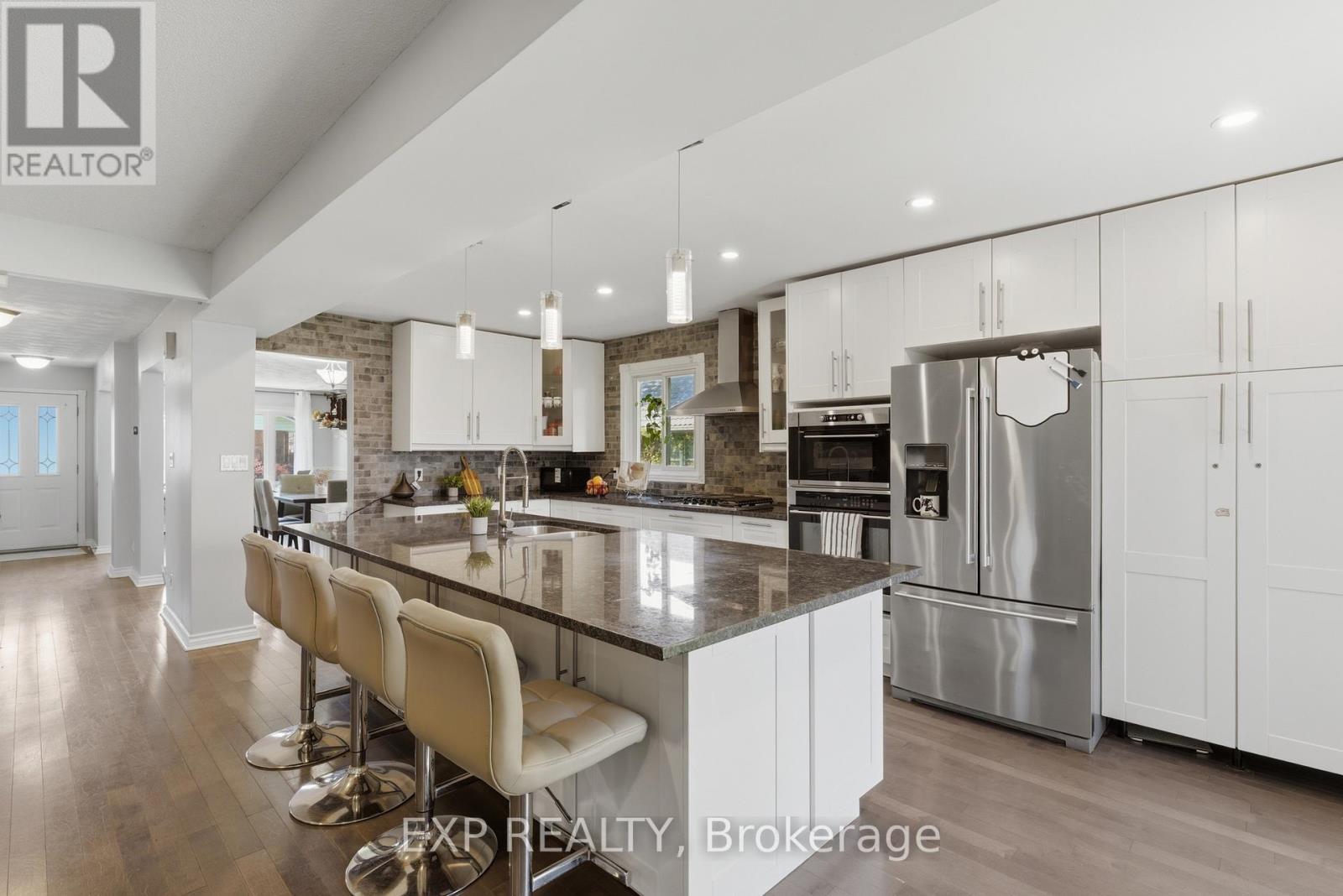25 Edmund Street, St. Catharines, Ontario  L2R 2G3 - Photo 3 - X13496982
