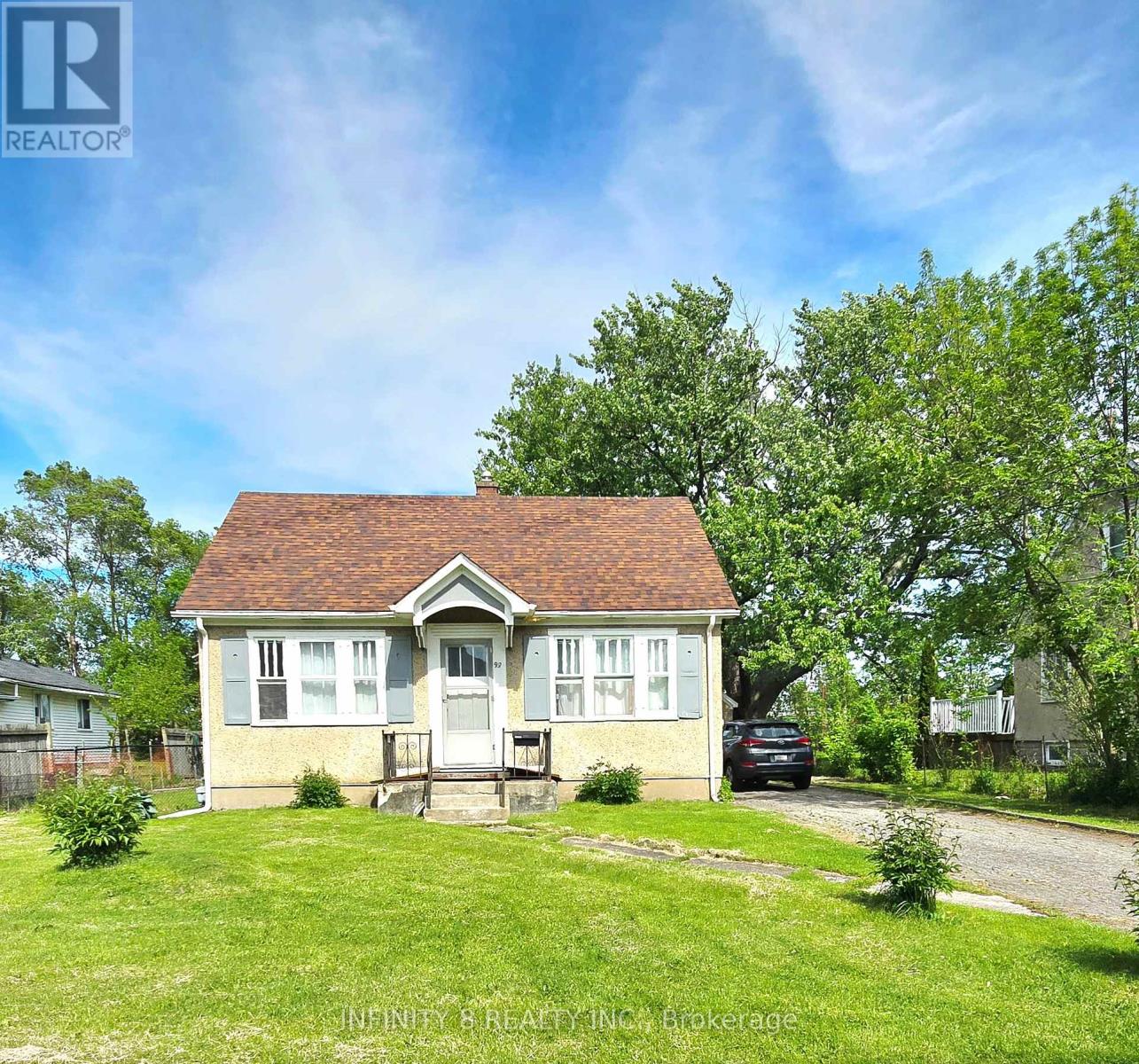 98 Louth Street, St. Catharines, Ontario  L2S 2T4 - Photo 2 - X13497234