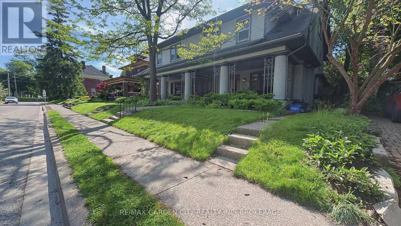 2 - 5 College Street, St. Catharines, Ontario  L2R 2W6 - Photo 1 - X13500780
