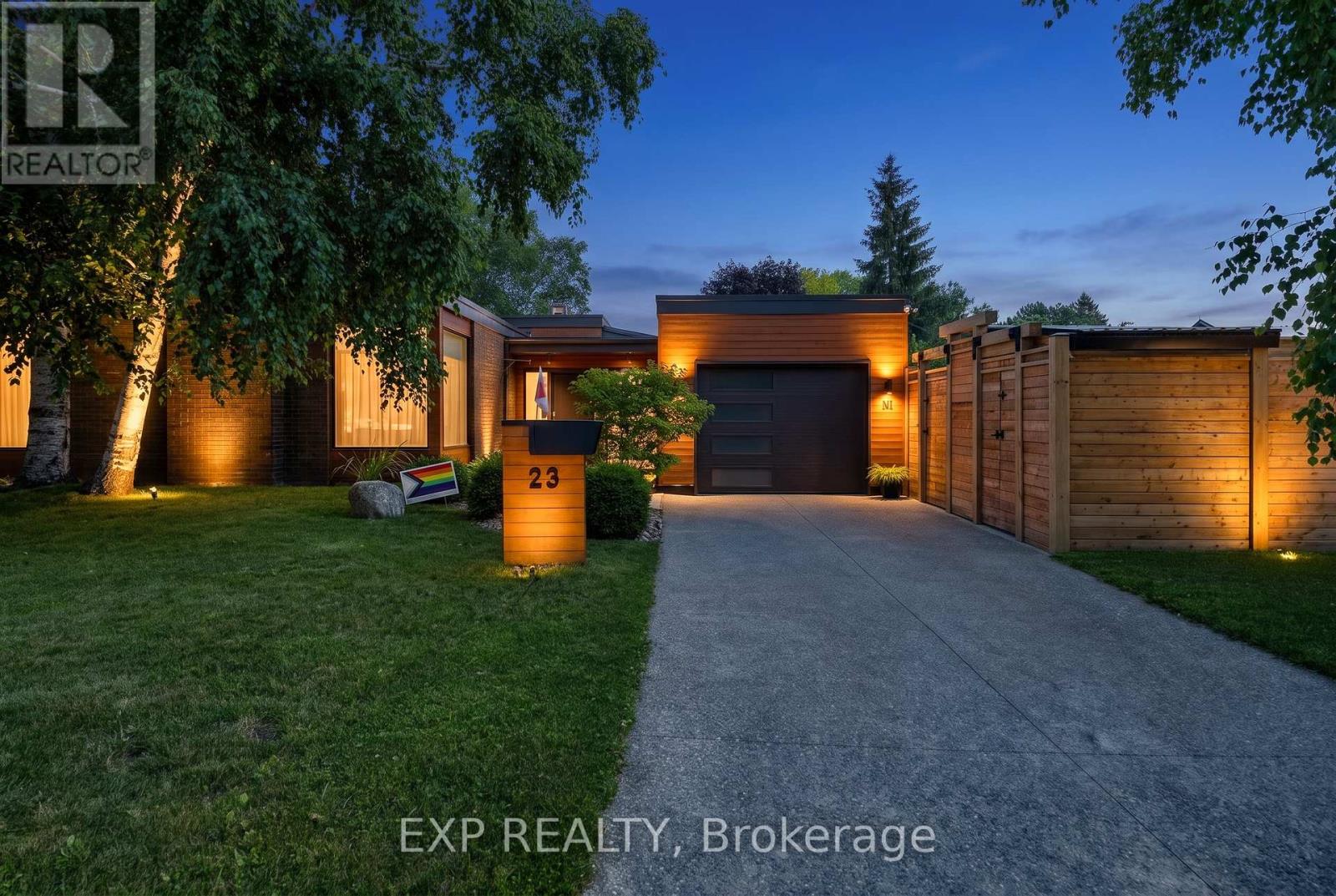 23 The Cedars Street, St. Catharines, Ontario  L2M 6M9 - Photo 1 - X13503288