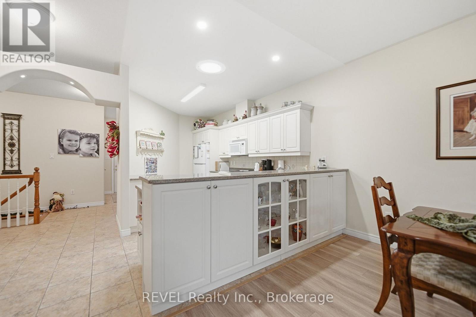 6295 Forest Ridge Drive, Niagara Falls, Ontario  L2J 4K2 - Photo 15 - X13504120