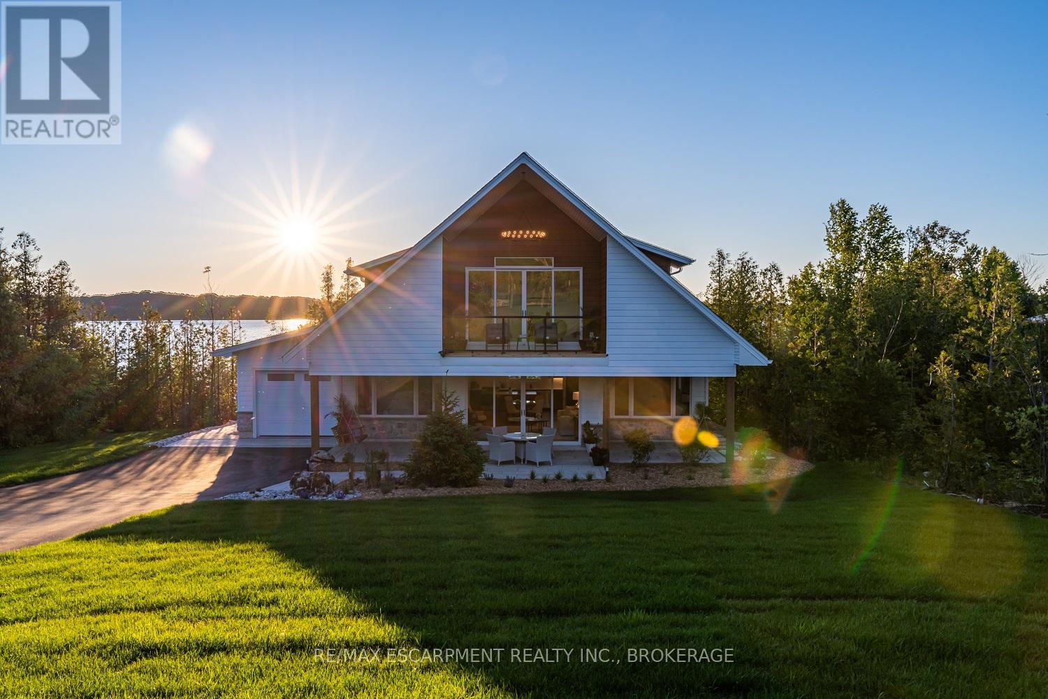 165 Wilson Drive, Georgian Bluffs, Ontario  N0H 2T0 - Photo 1 - X13507614