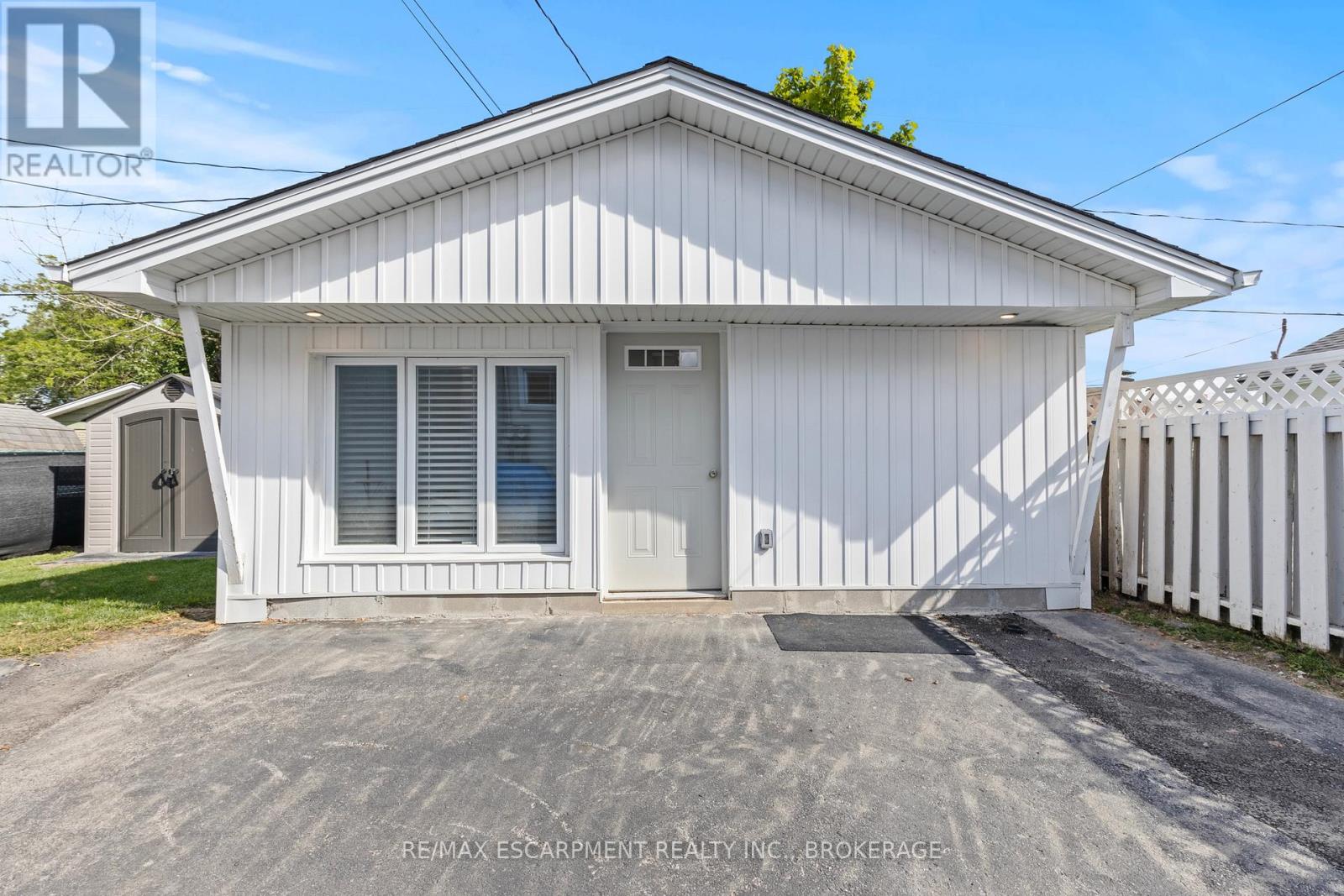 Unit 2 - 362 Gatfield Avenue, Welland, Ontario  L3B 5B2 - Photo 1 - X13508902