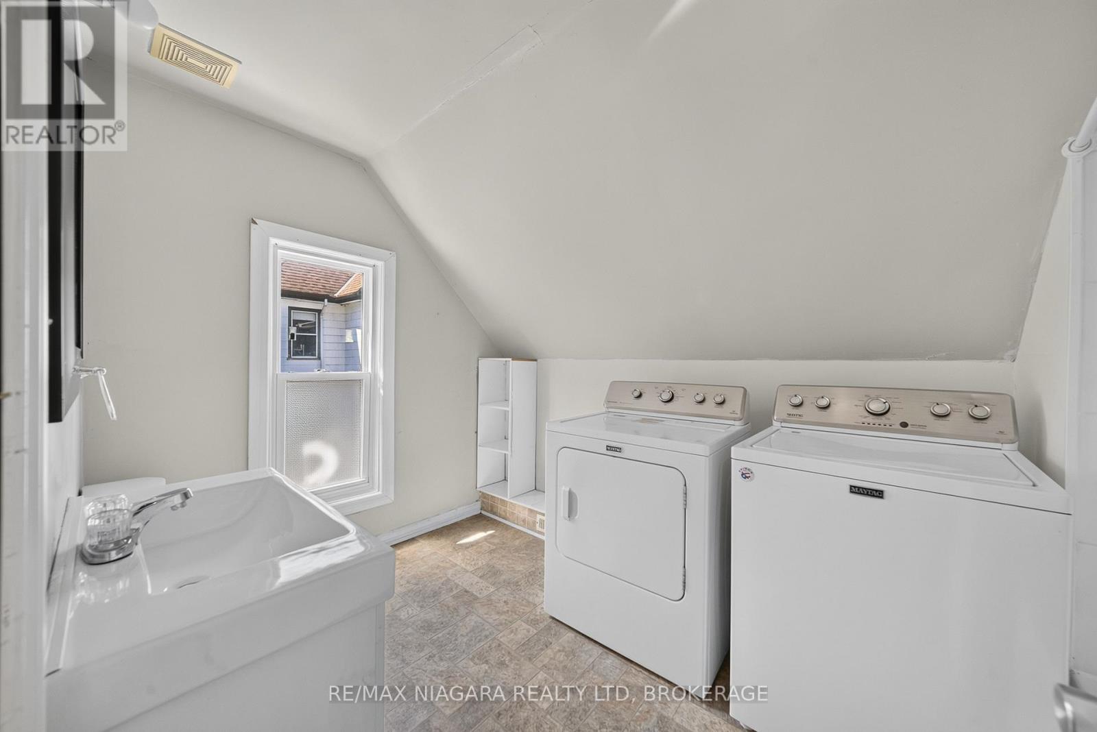 4454 Huron Street, Niagara Falls, Ontario  L2E 2H2 - Photo 16 - X13508944