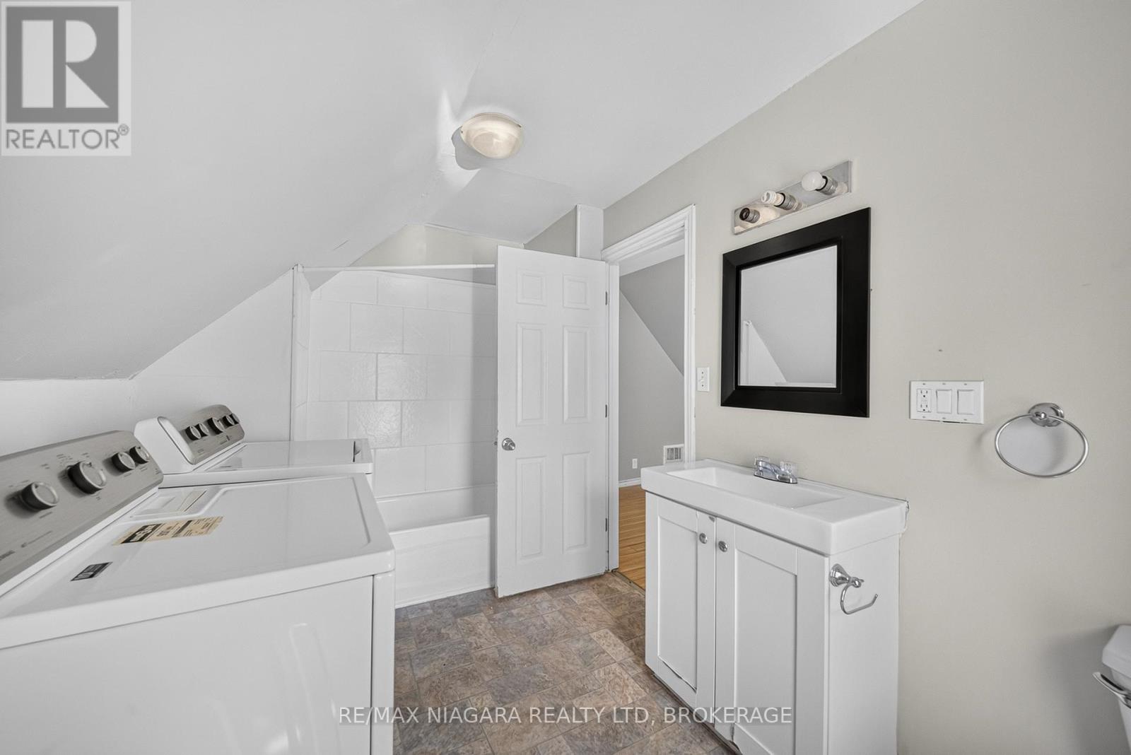 4454 Huron Street, Niagara Falls, Ontario  L2E 2H2 - Photo 17 - X13508944