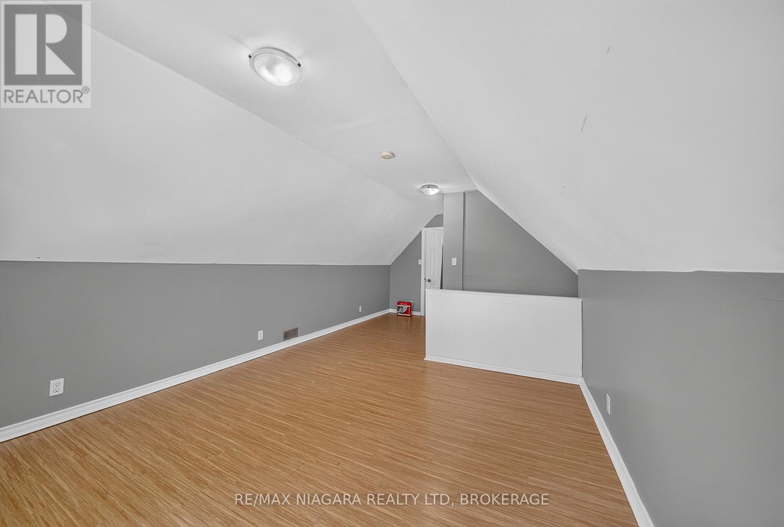 4454 Huron Street, Niagara Falls, Ontario  L2E 2H2 - Photo 19 - X13508944