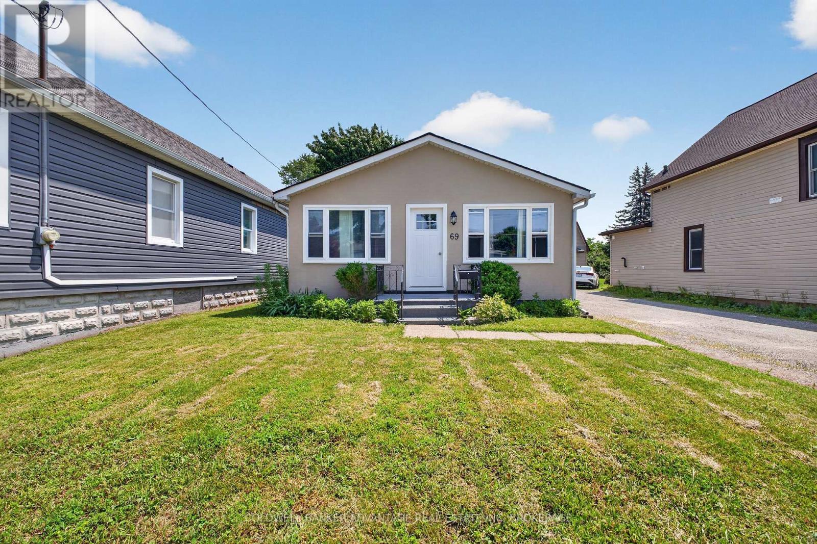 69 Dolphin Street, Port Colborne, Ontario  L3K 2J4 - Photo 1 - X13509756
