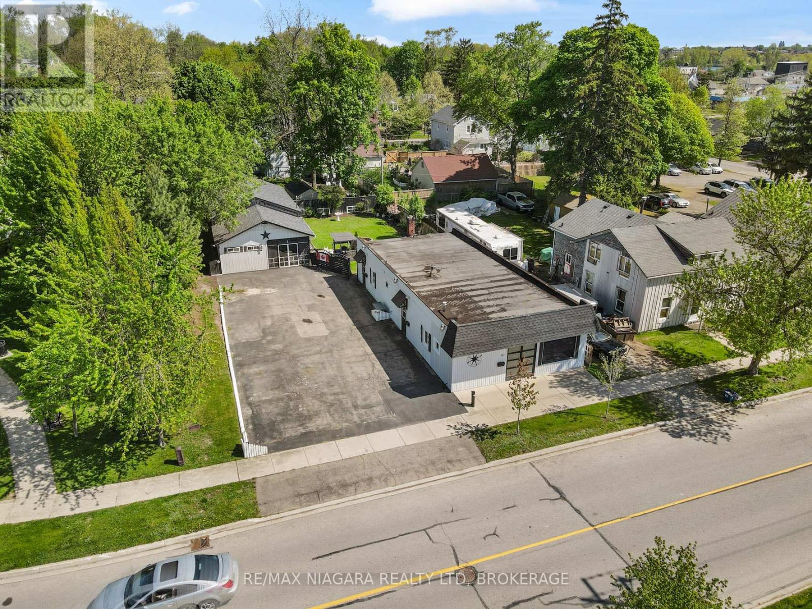 61 Queen Street, Fort Erie, Ontario  L2A 1T7 - Photo 1 - X13511760