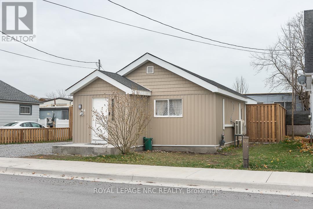 84 Idylewylde Place, Fort Erie, Ontario  L2A 2L1 - Photo 1 - X13514340