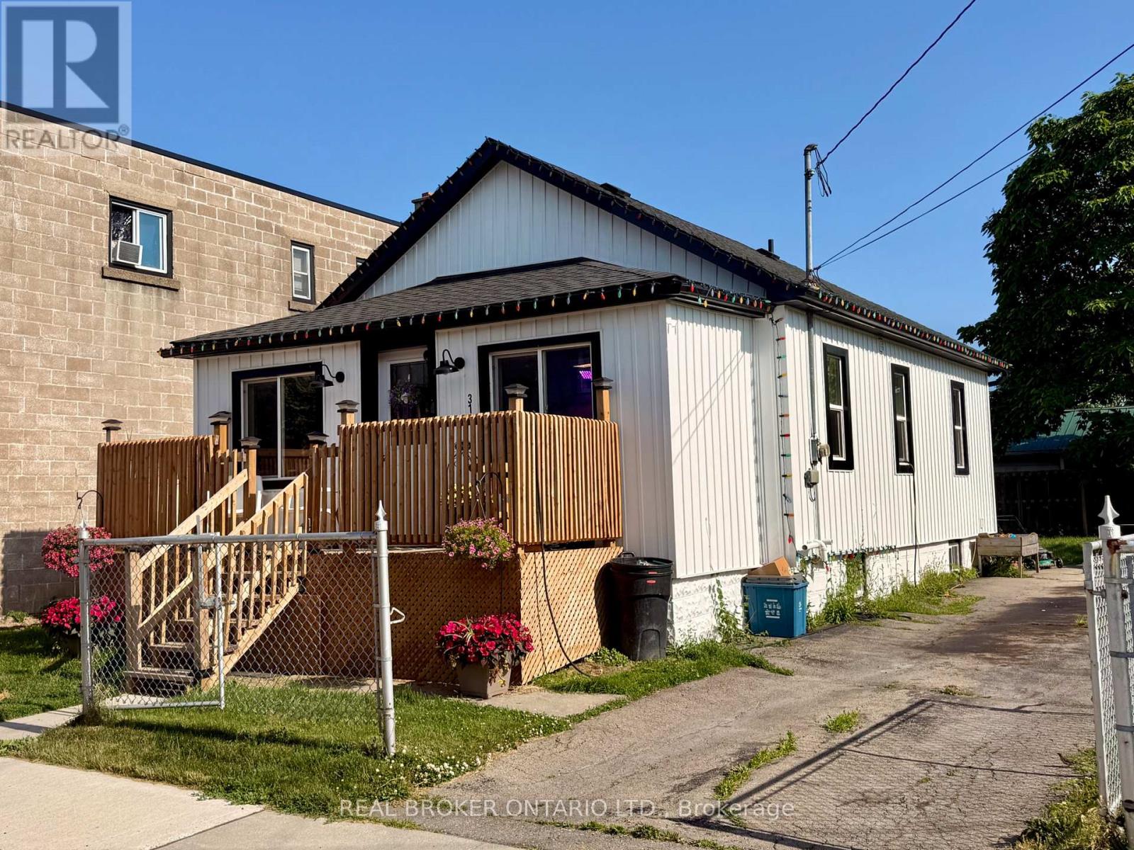 314 Broadway Street, Welland, Ontario  L3C 5L9 - Photo 1 - X13514942