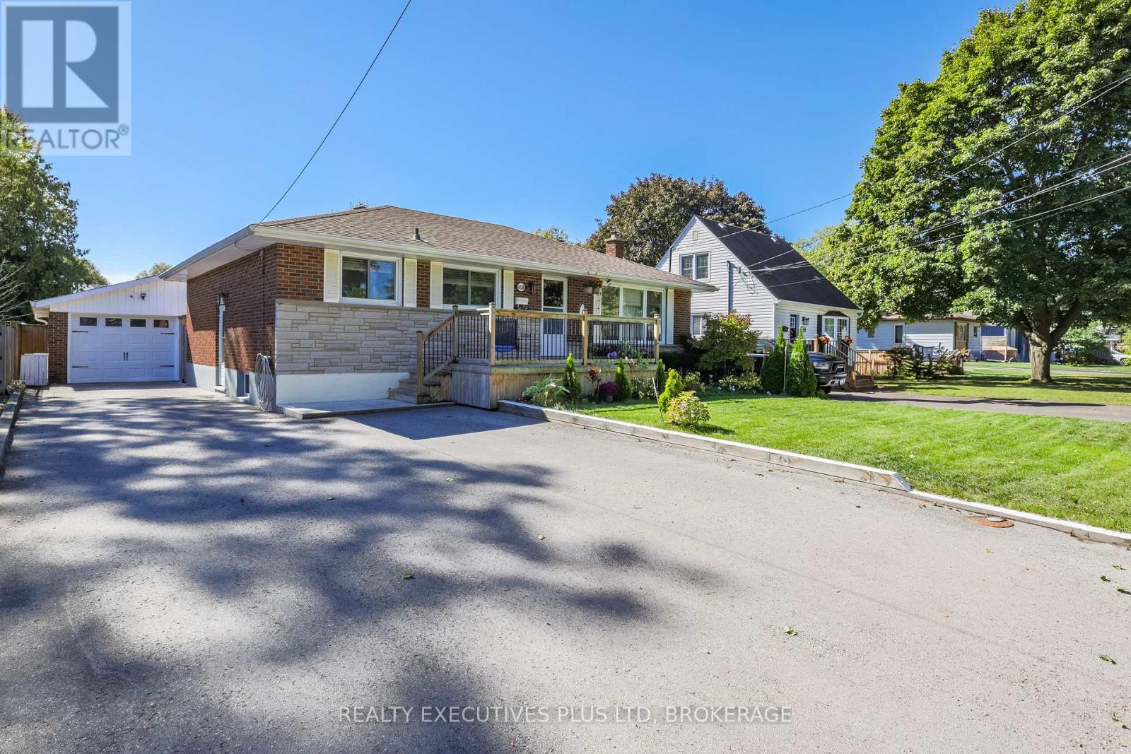 6528 Stamford Green Drive, Niagara Falls, Ontario  L2J 1T8 - Photo 1 - X13516144