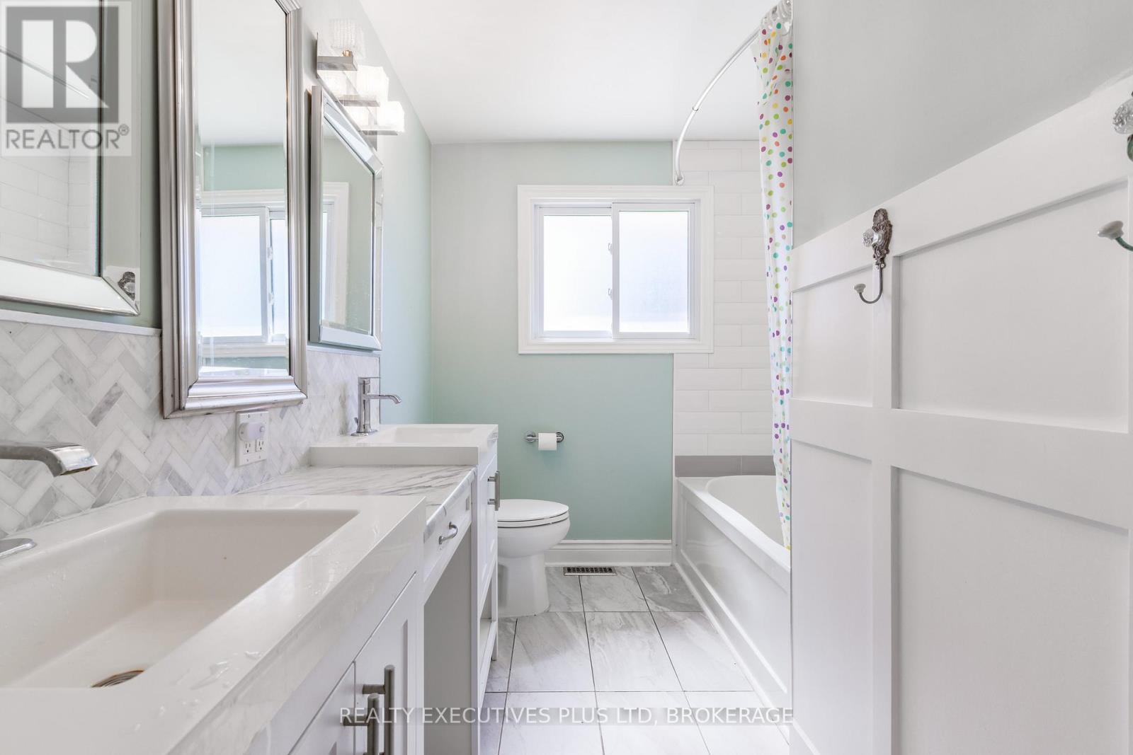 6528 Stamford Green Drive, Niagara Falls, Ontario  L2J 1T8 - Photo 14 - X13516144