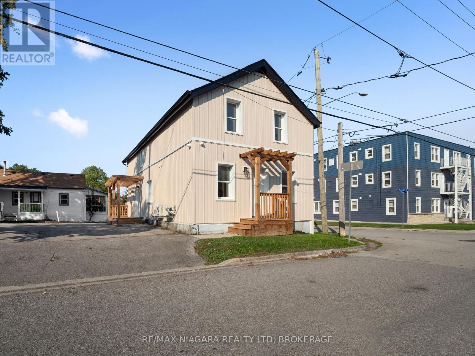 1 - 132 Waterloo Street, Fort Erie, Ontario  L2A 3K2 - Photo 1 - X13518222