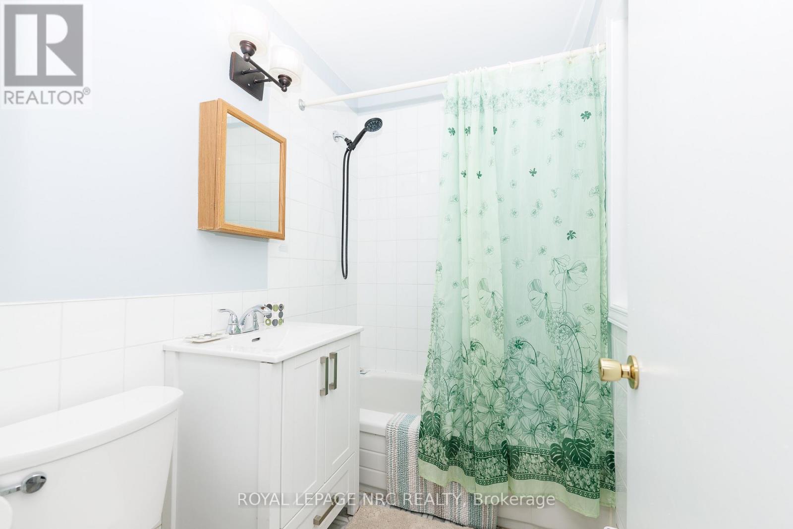 4676 Mcdougall Crescent, Niagara Falls, Ontario  L2E 1B7 - Photo 12 - X13519020